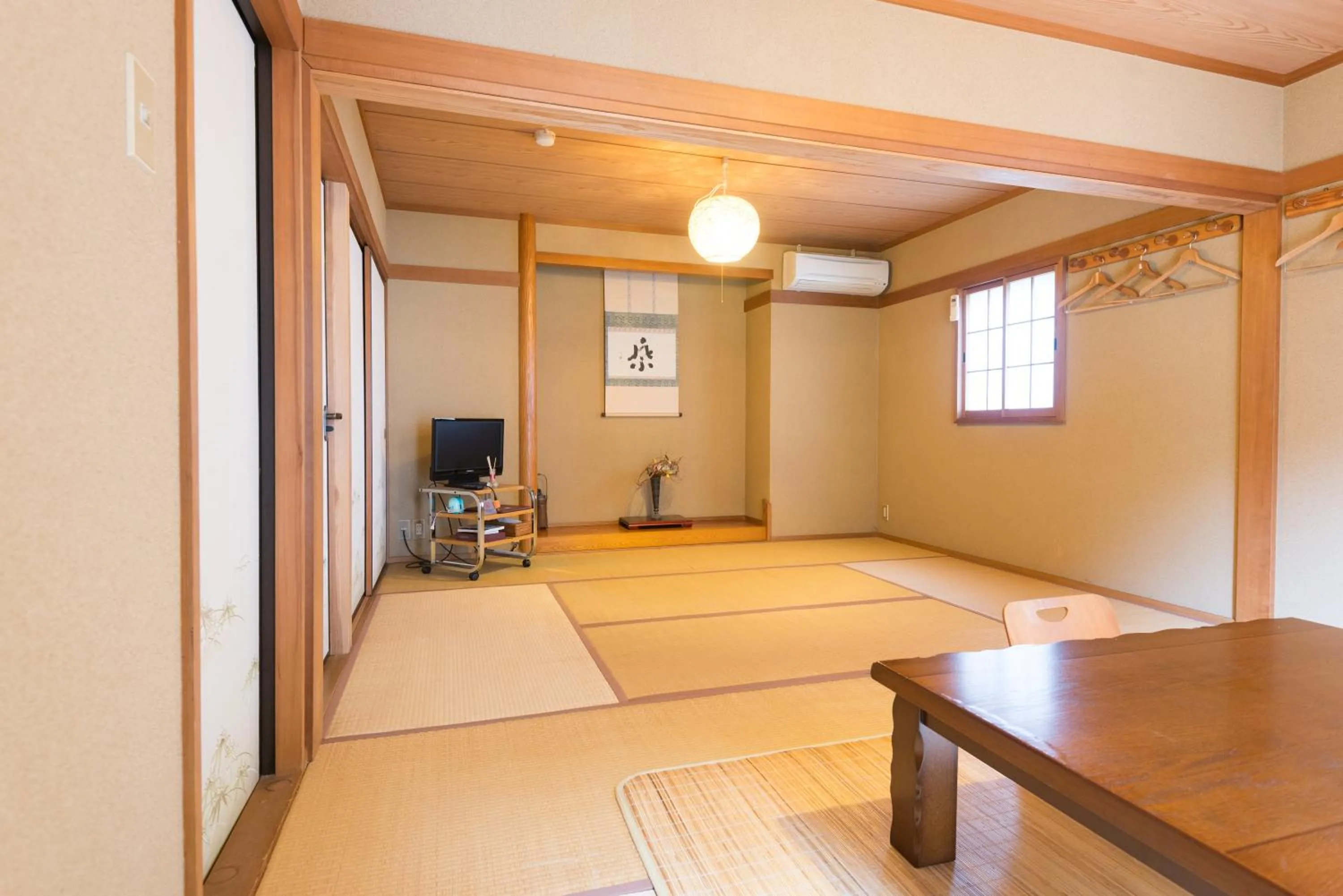 Photo of the whole room in Pension Yufuin