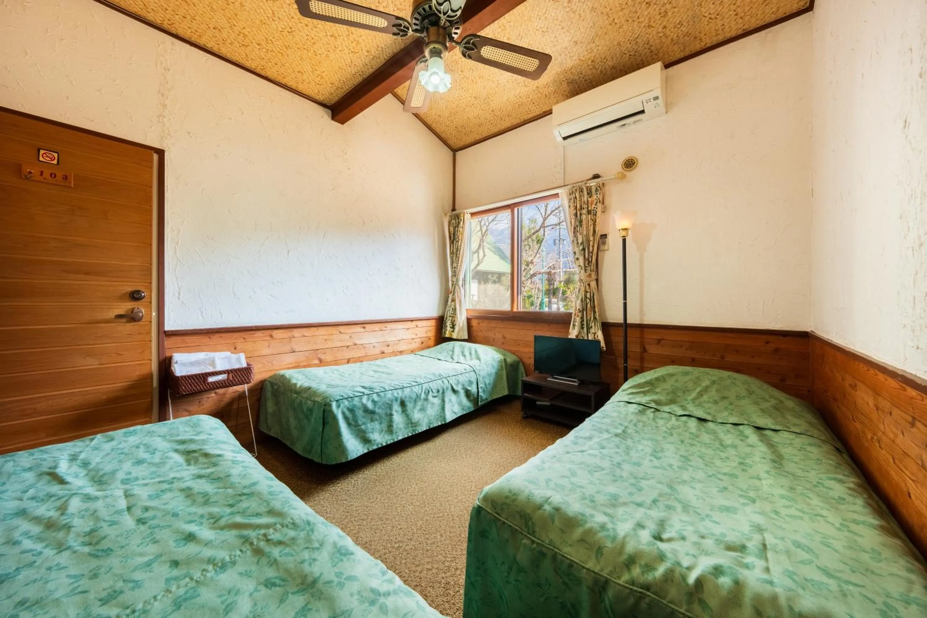 Bedroom, Bed in Pension Yufuin