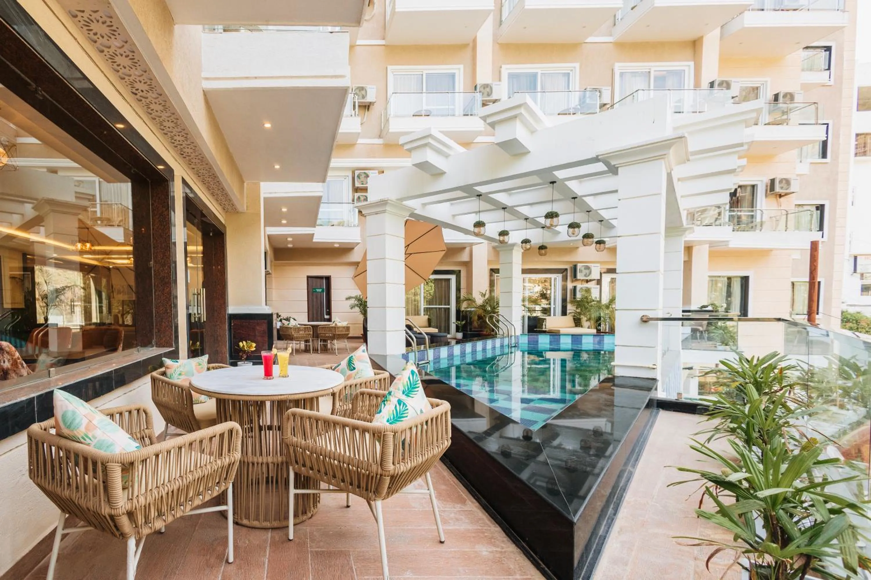 Swimming pool in Stone Wood Hotel, Rishikesh