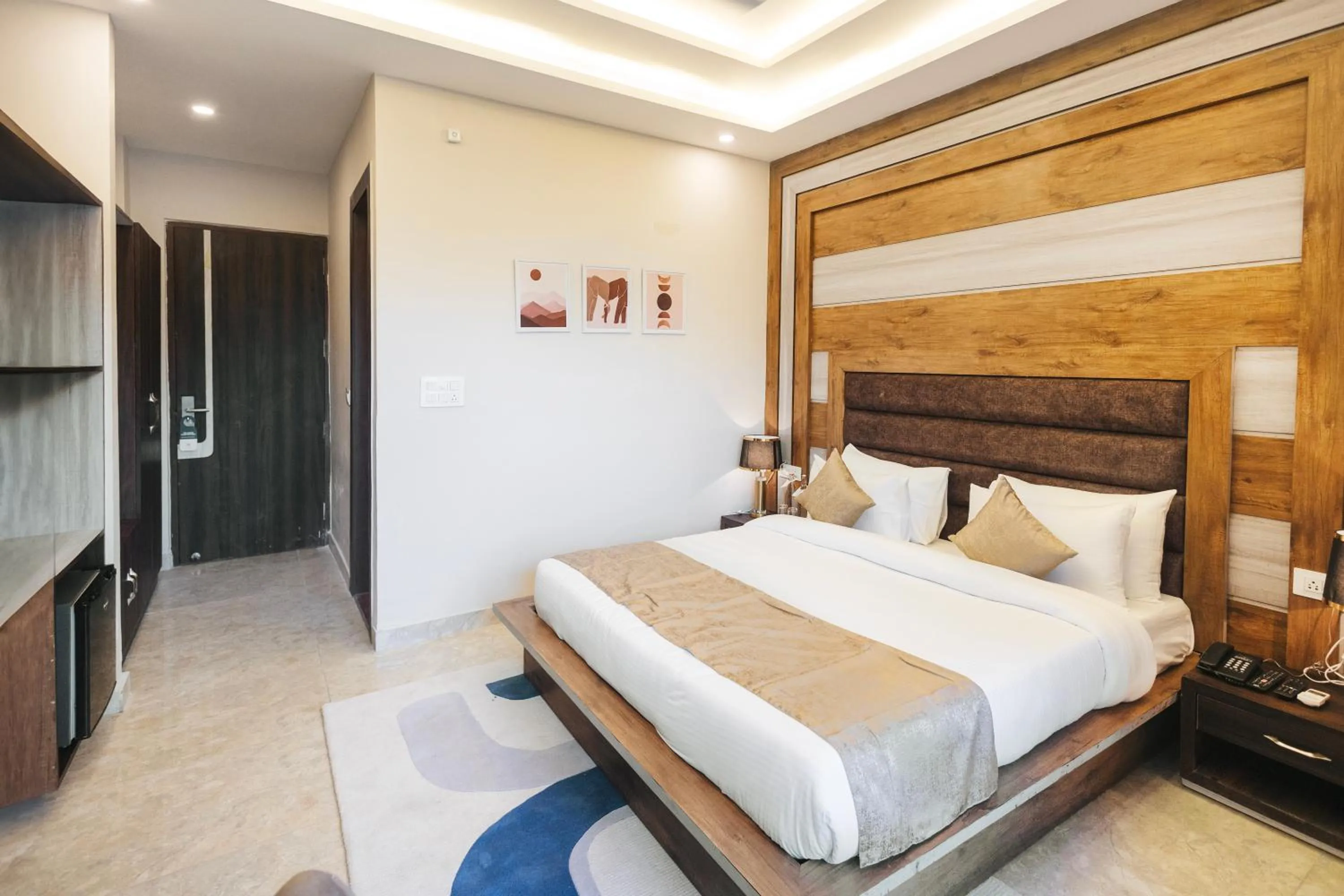 Photo of the whole room, Bed in Stone Wood Hotel, Rishikesh