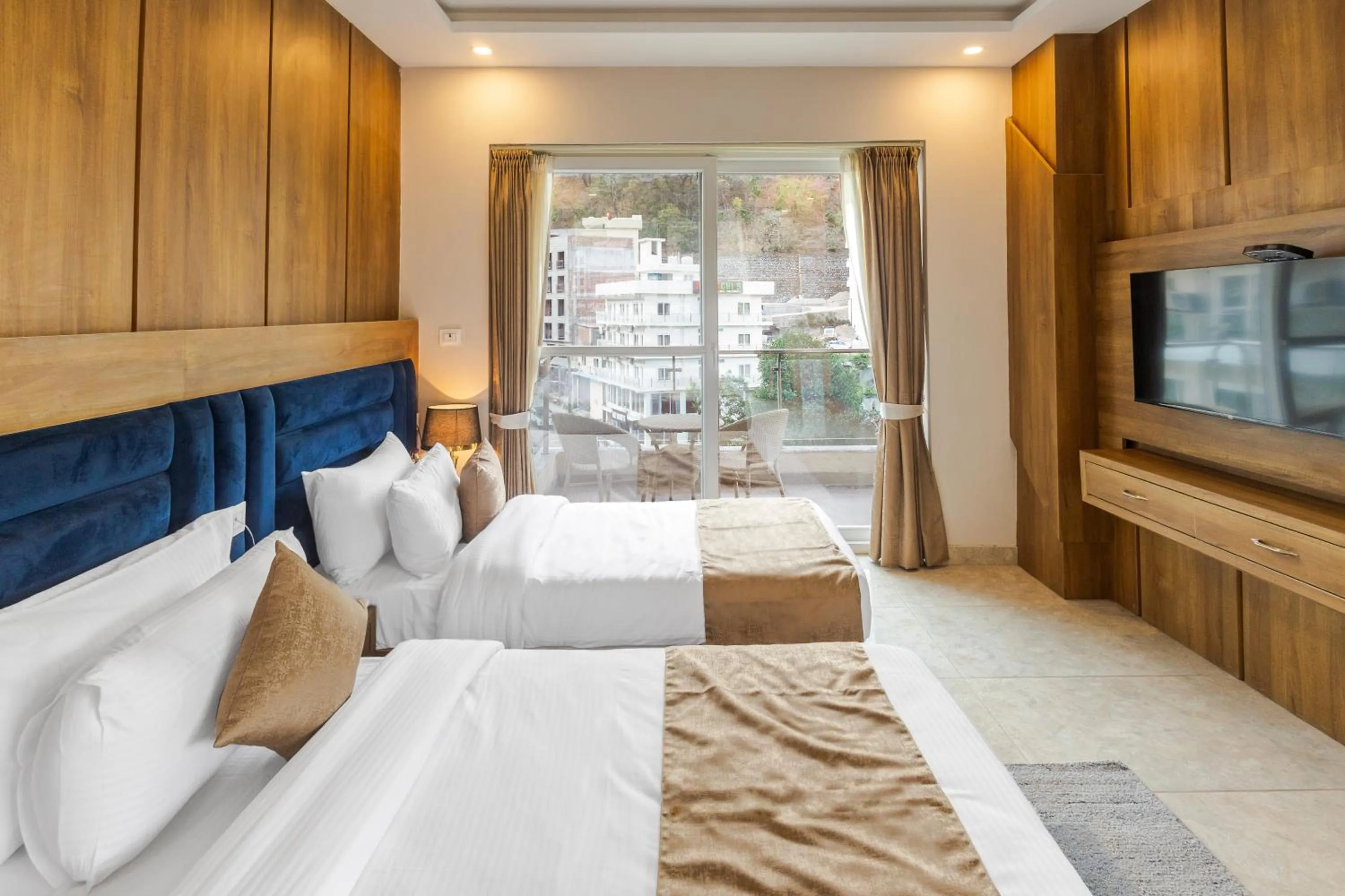 Photo of the whole room, Bed in Stone Wood Hotel, Rishikesh