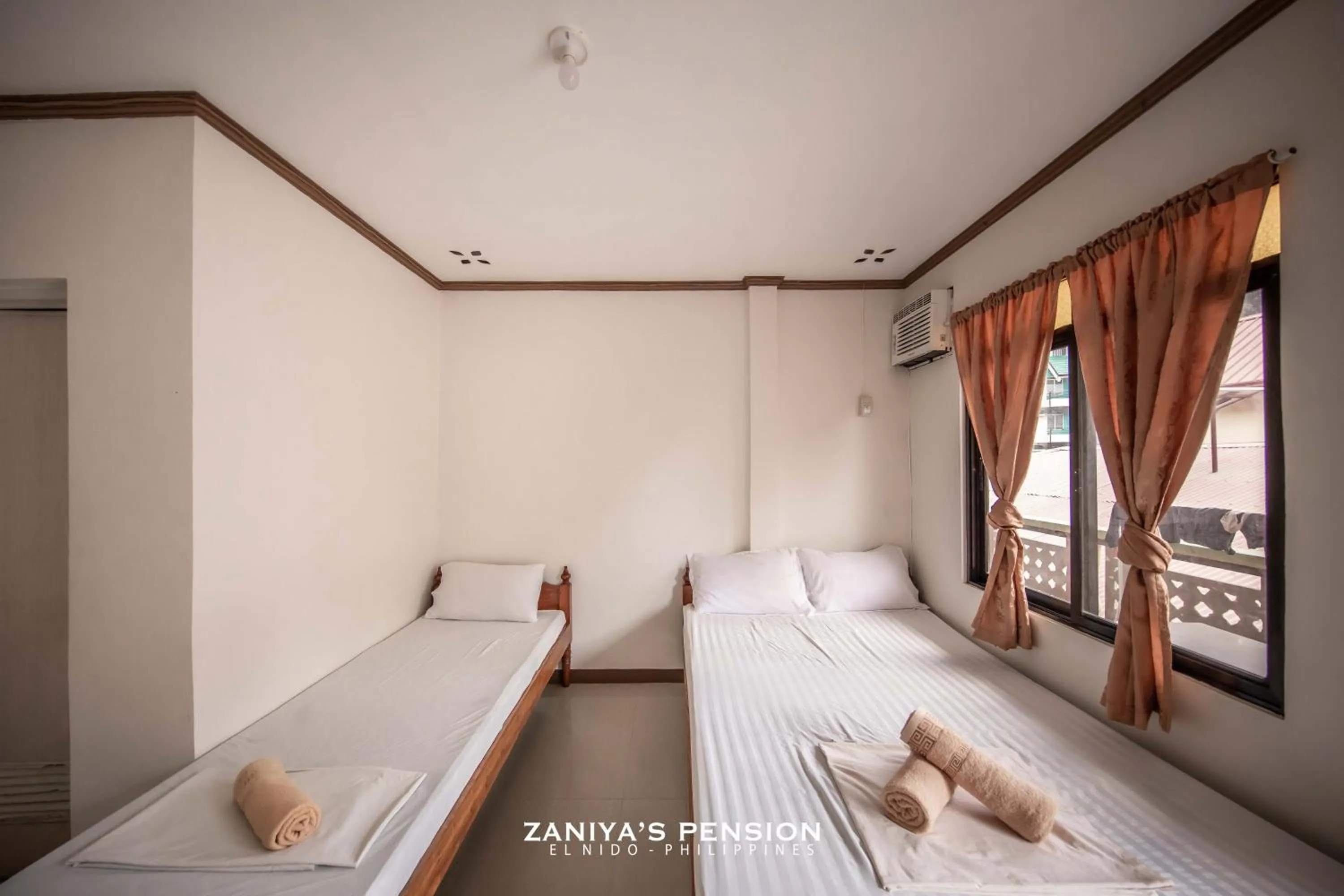 Bed in Zaniya's Pension