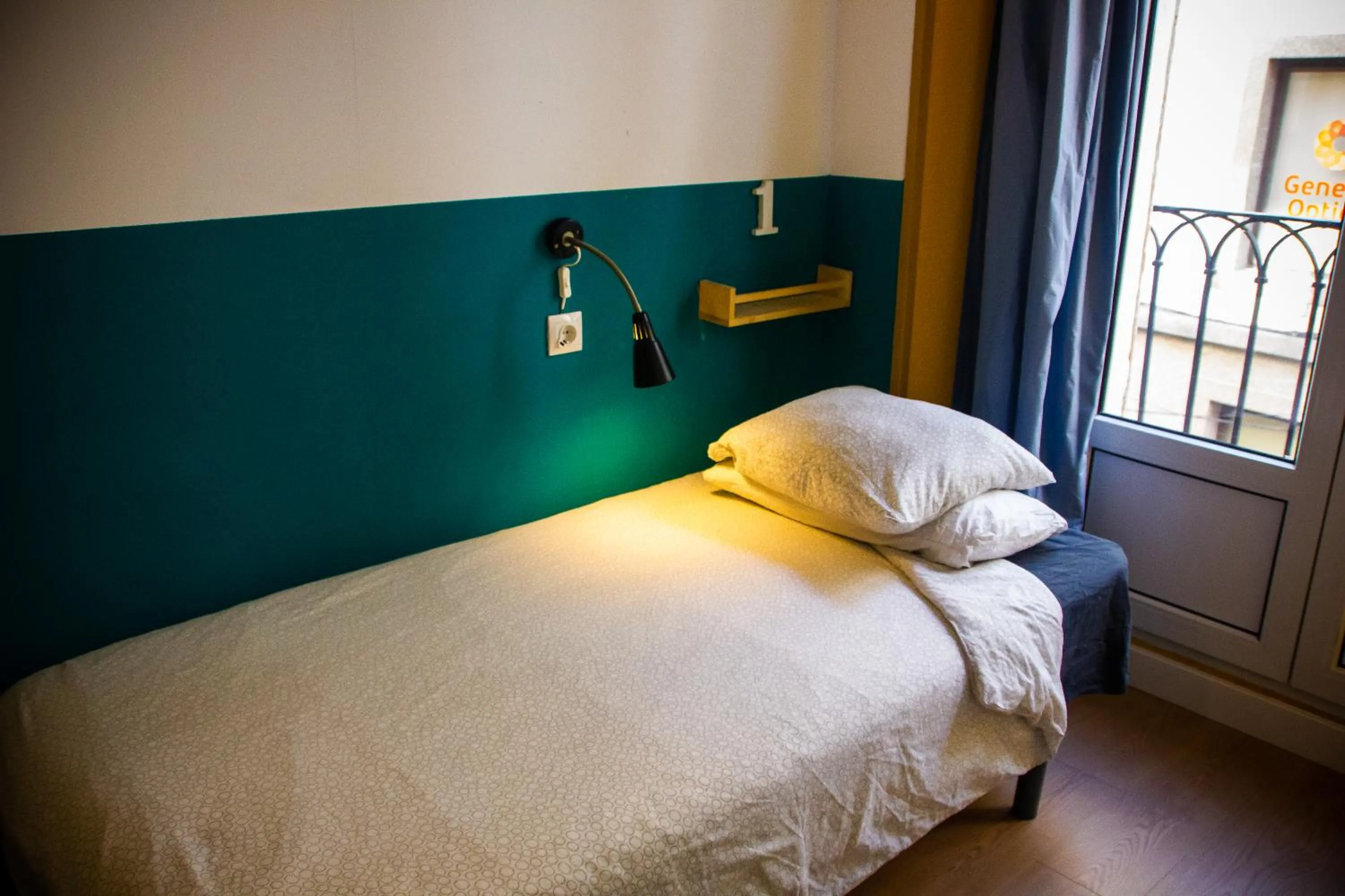 Bed in Onefam Sungate