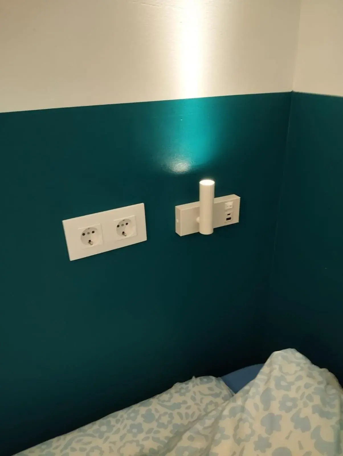 Single Bed in Mixed Dormitory Room in Onefam Sungate Single Bed in Mixed Dormitory Room in Onefam Sungate