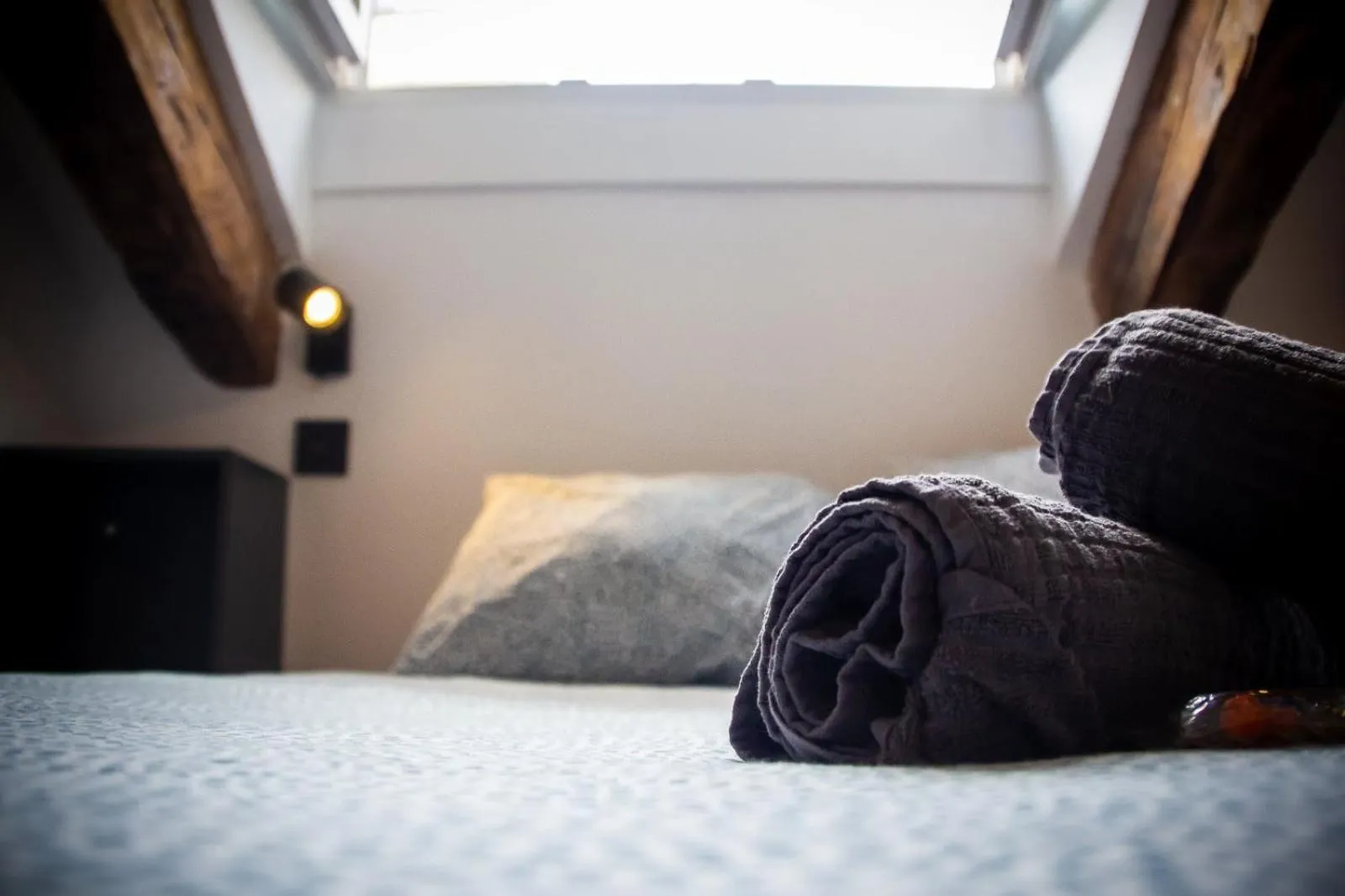 towels, Bed in Onefam Sungate