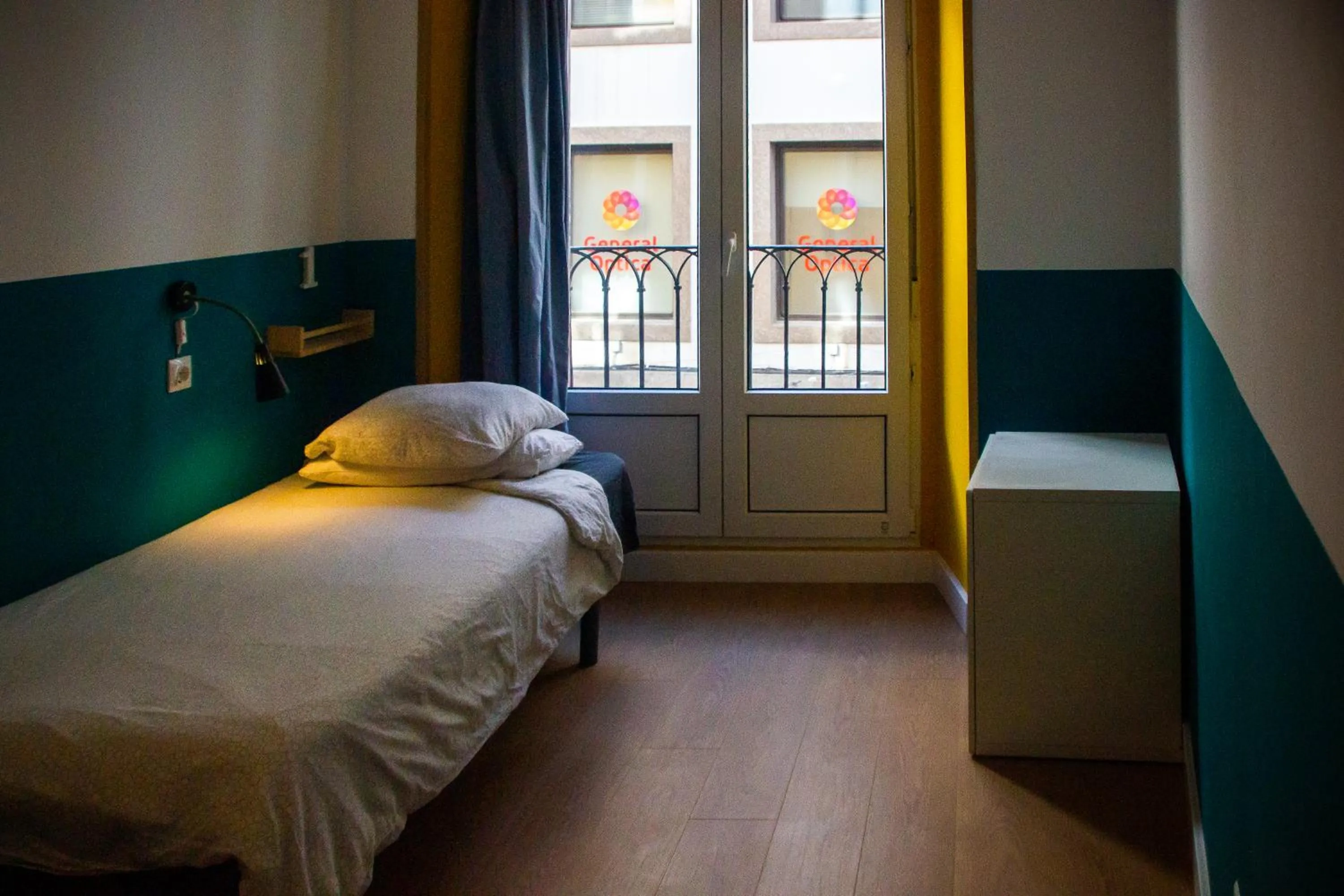 Bedroom, Bed in Onefam Sungate