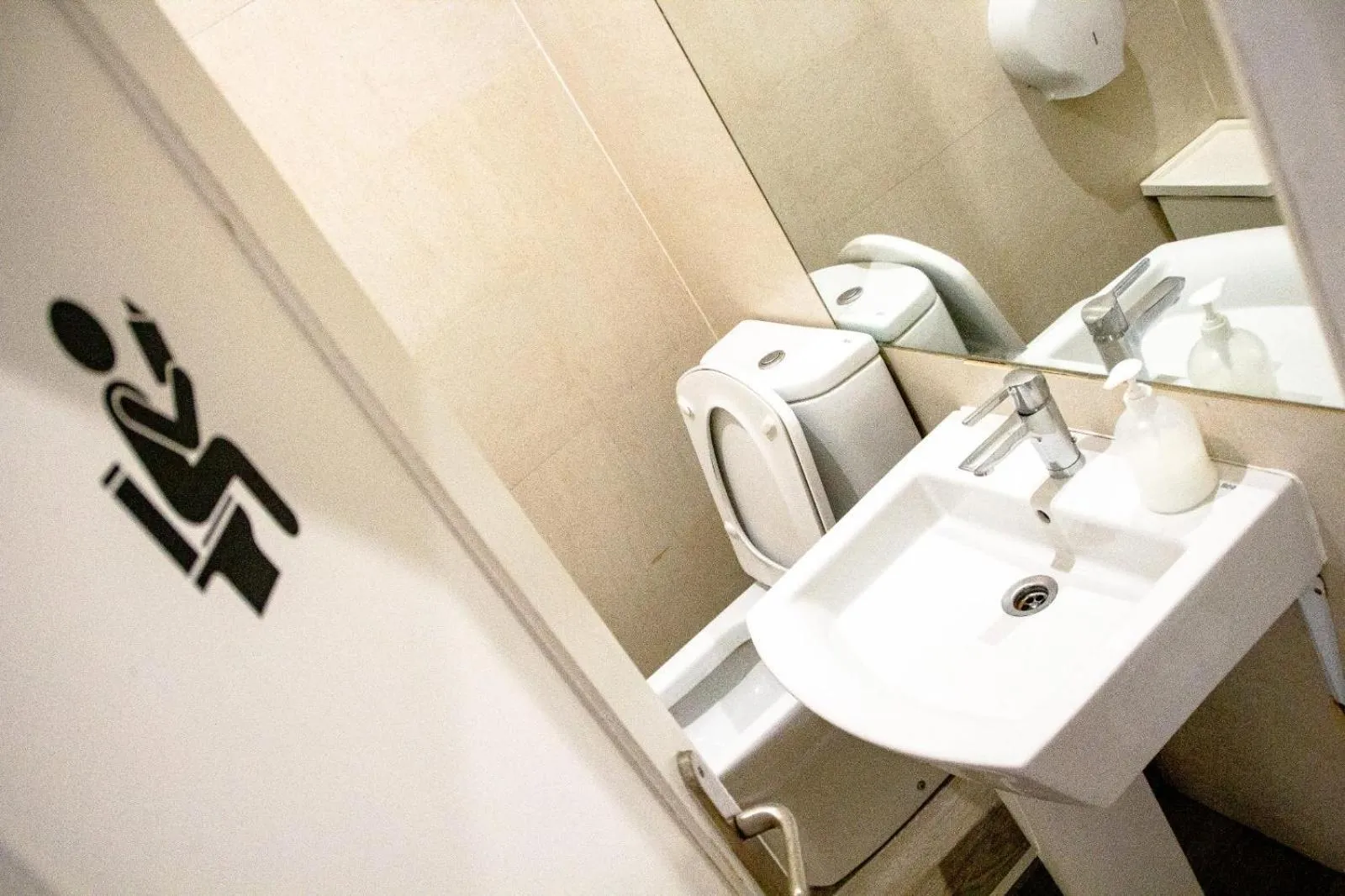 Bathroom in Onefam Sungate