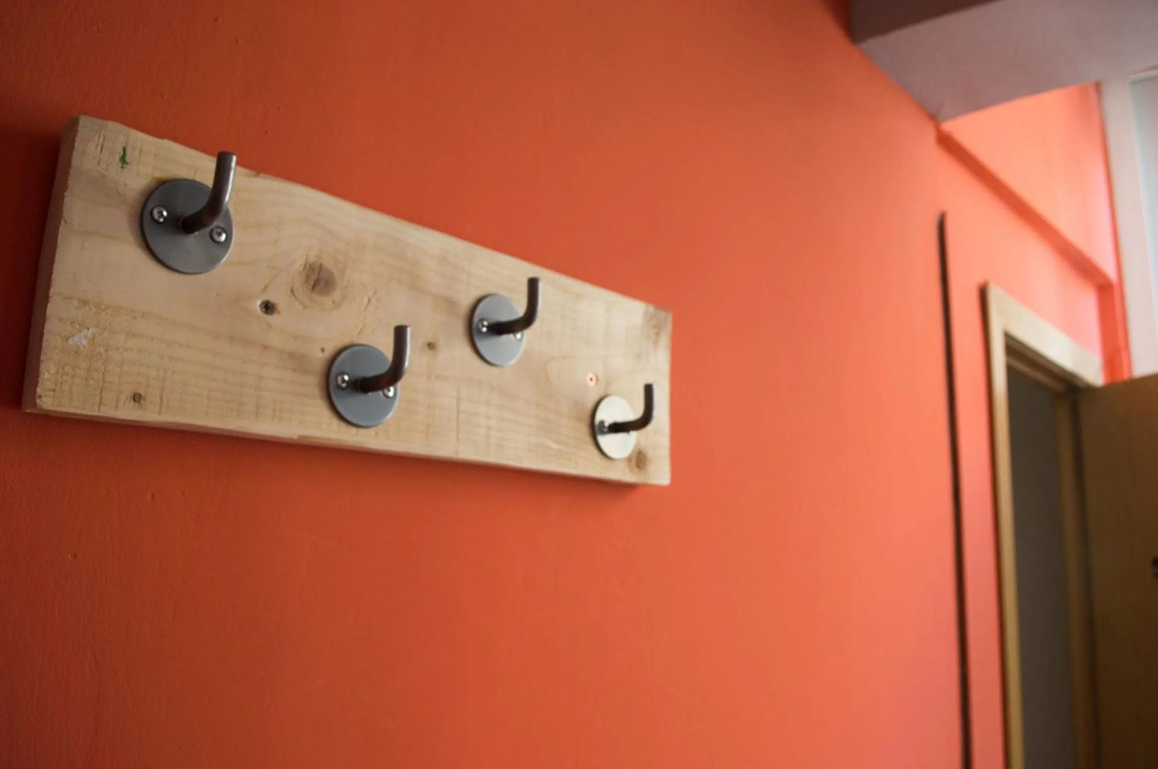 Decorative detail in Onefam Sungate