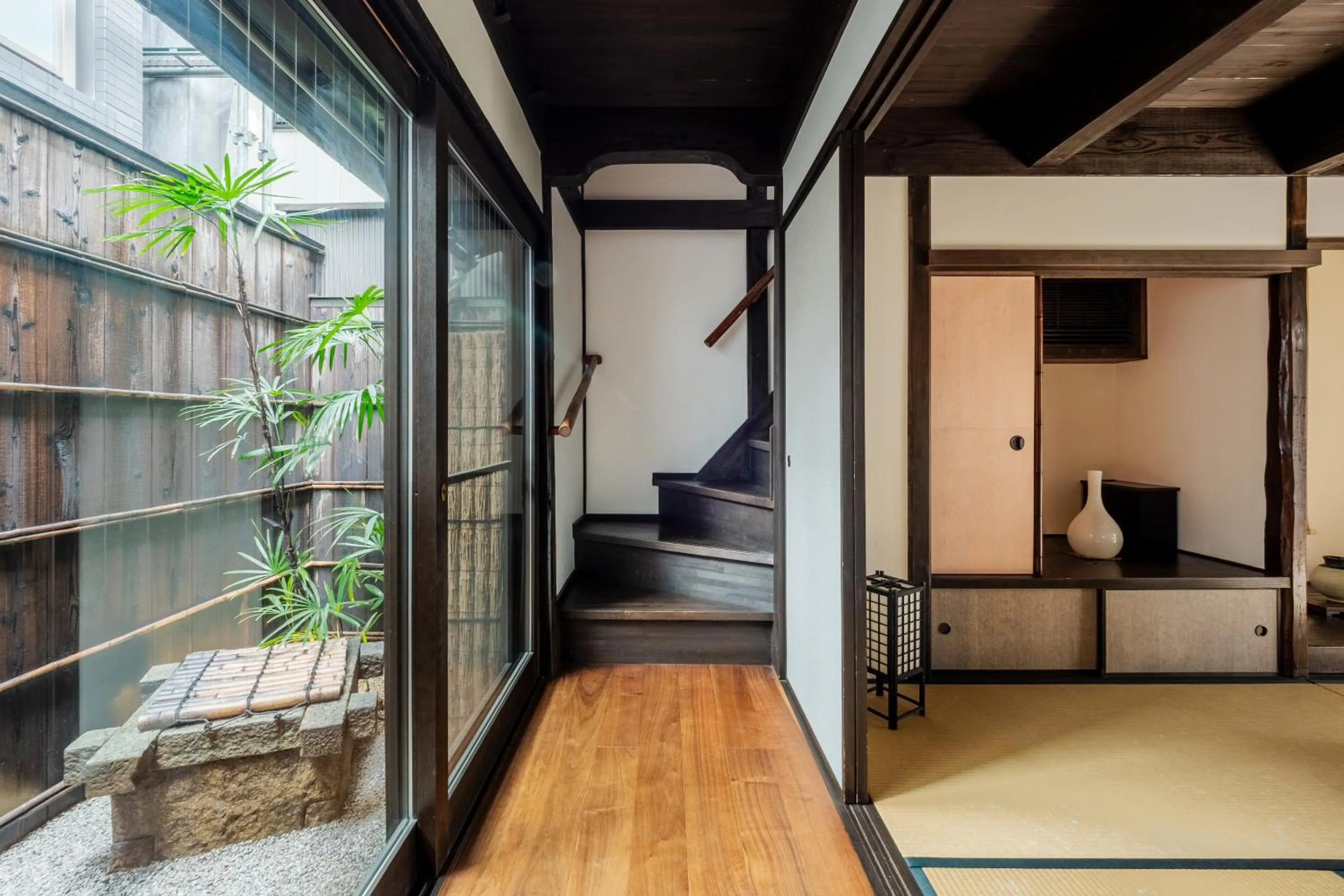Photo of the whole room in Momohana an Machiya House