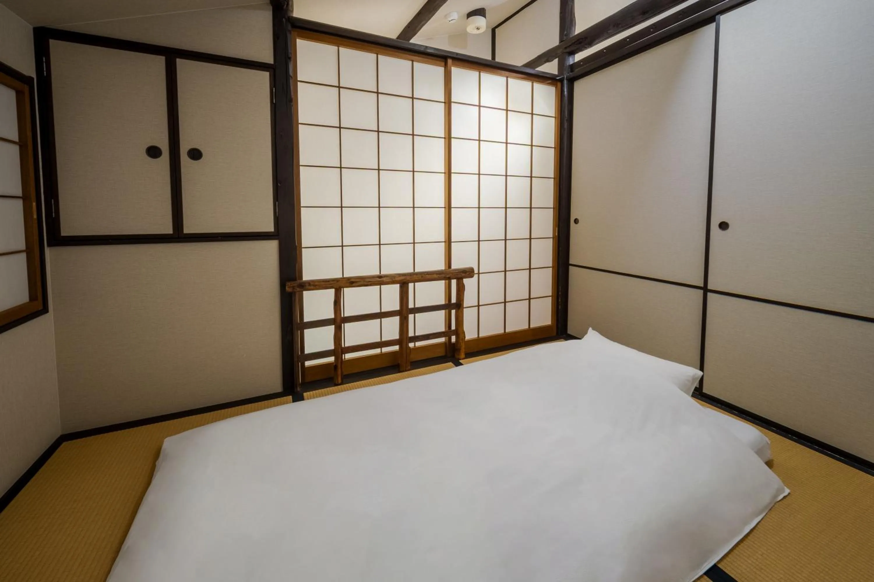 Bed in Momohana an Machiya House