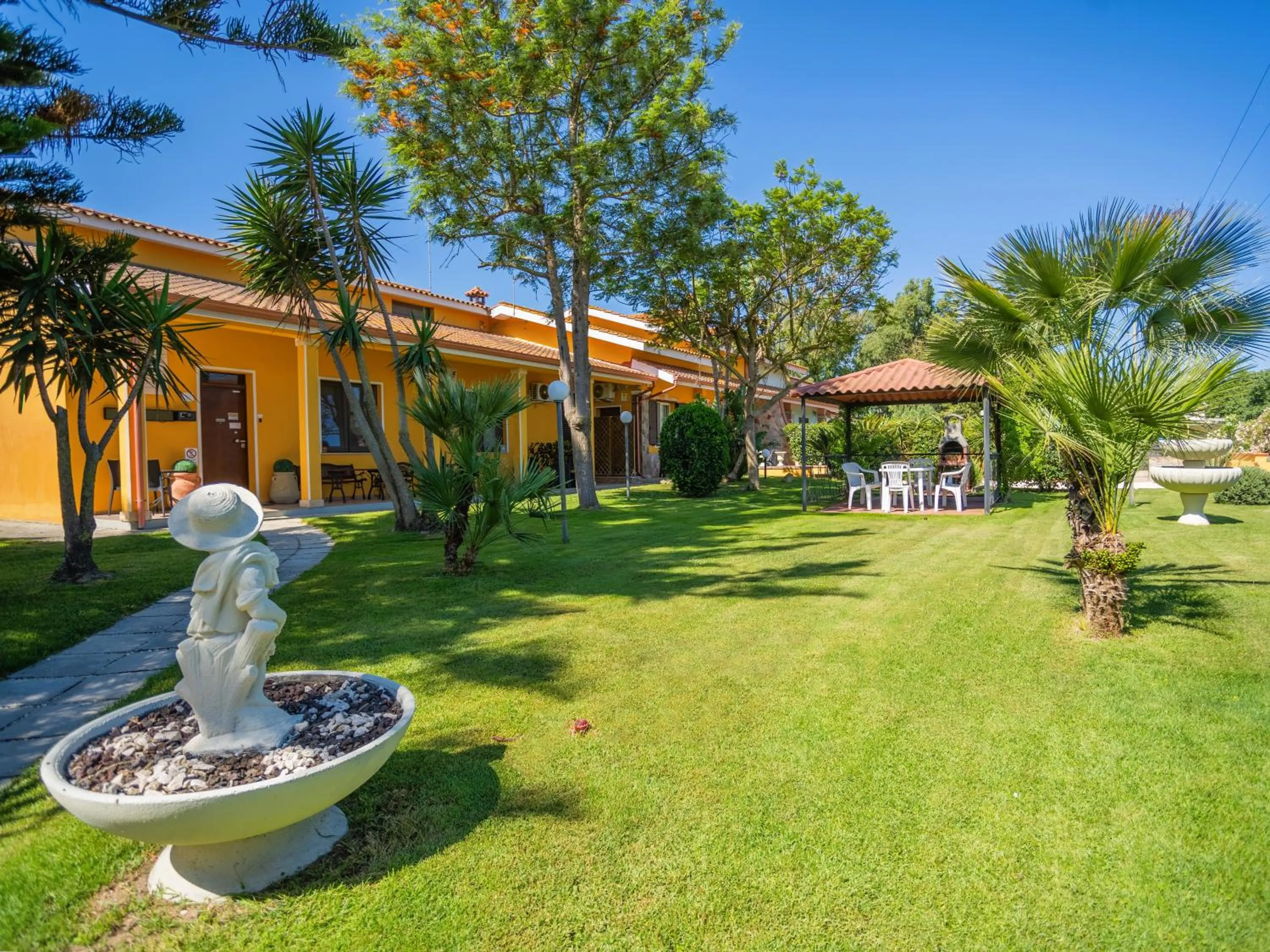 Property building in MEMO'S Affittacamere