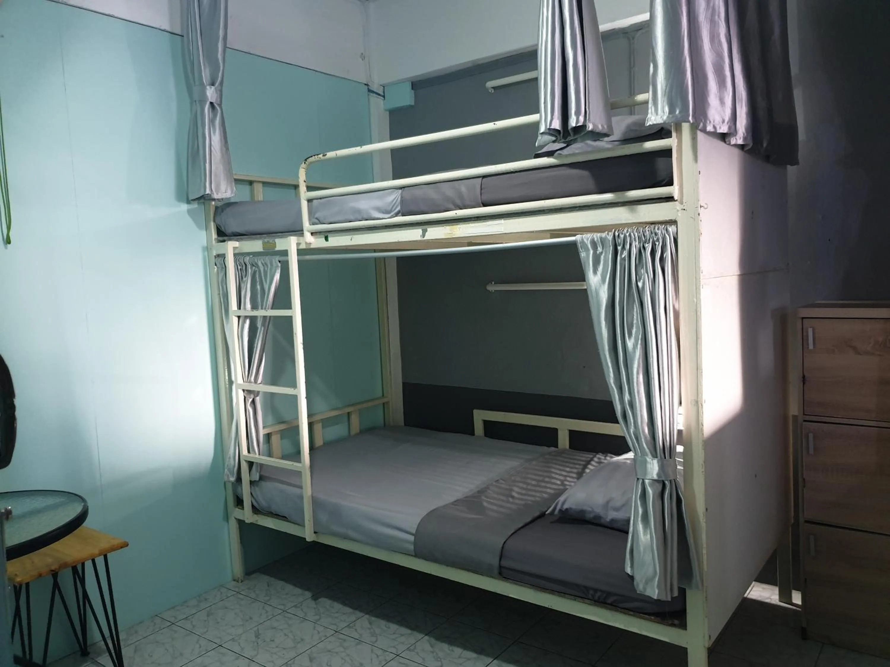 Bed in i-smile & U2 Hostel
