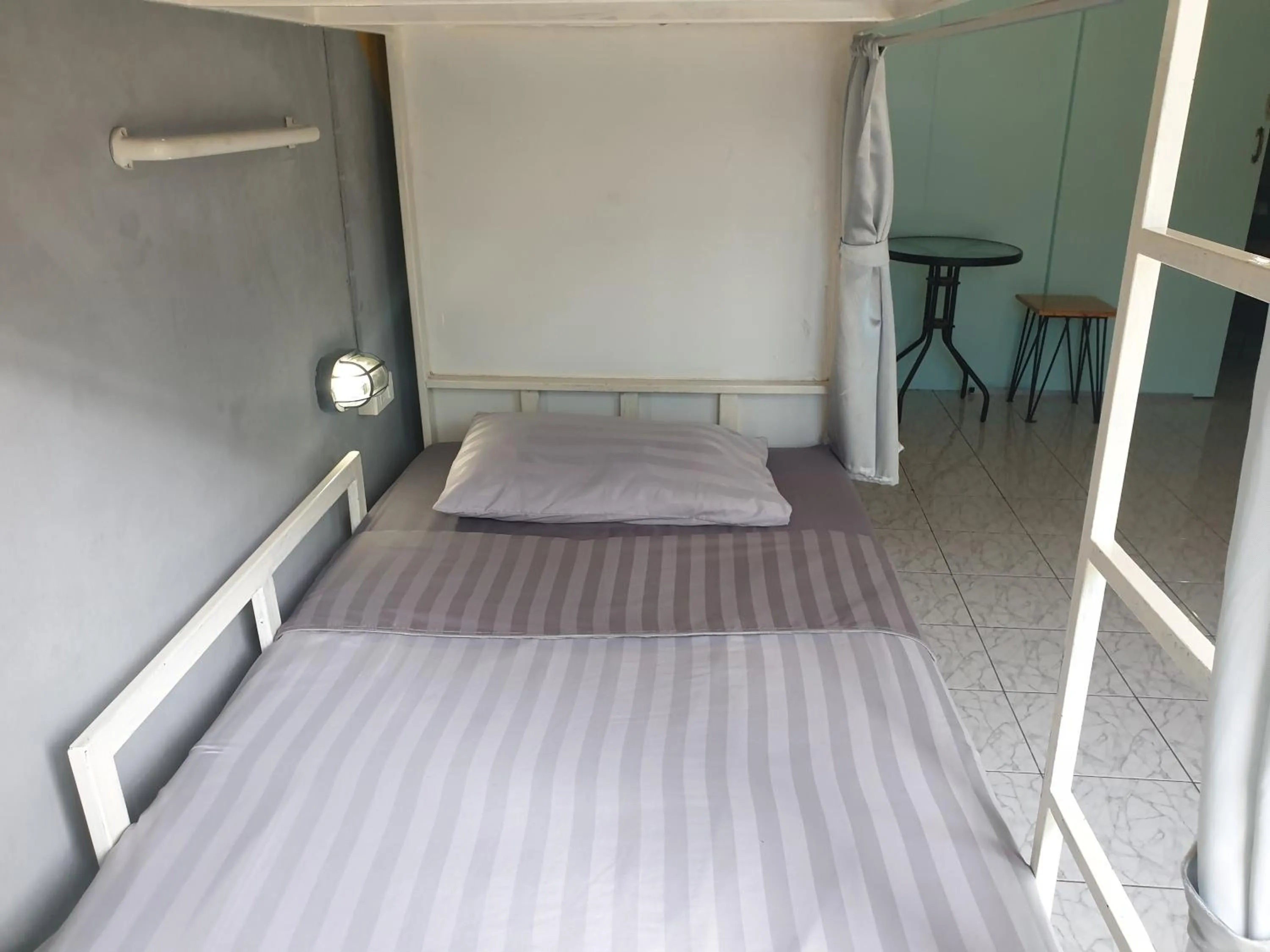 Bed in i-smile & U2 Hostel