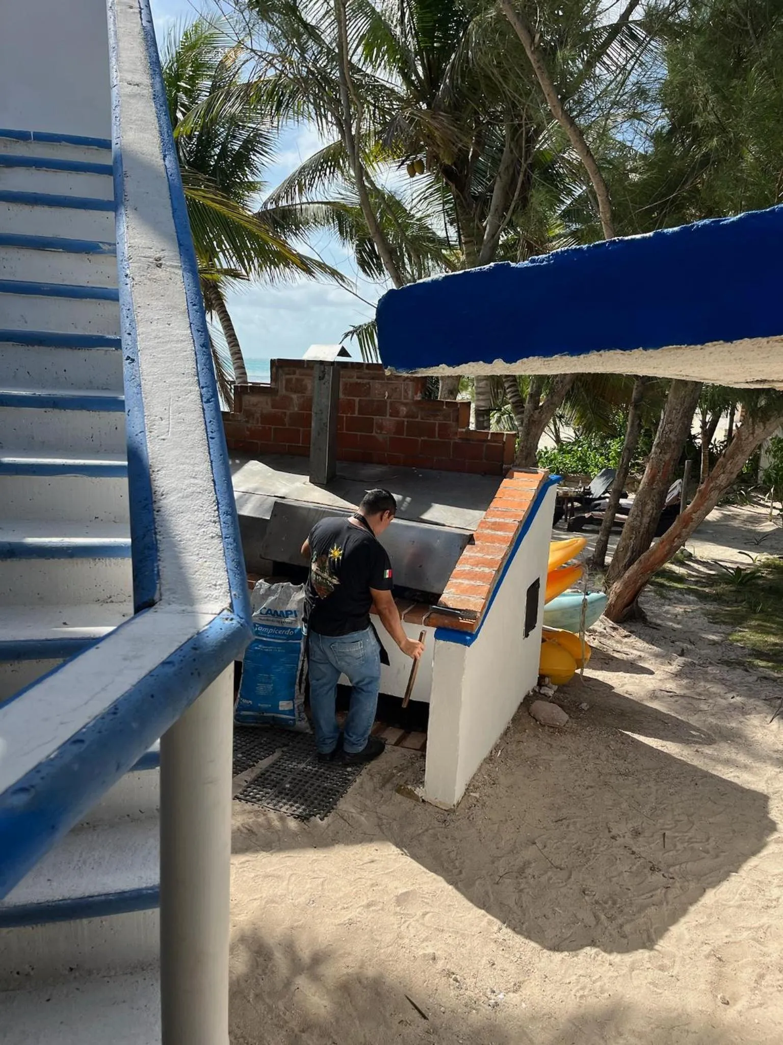 Restaurant/places to eat in Casa Cenote Hotel