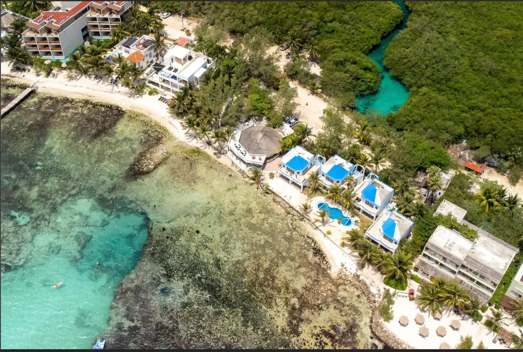 Restaurant/places to eat in Casa Cenote Hotel