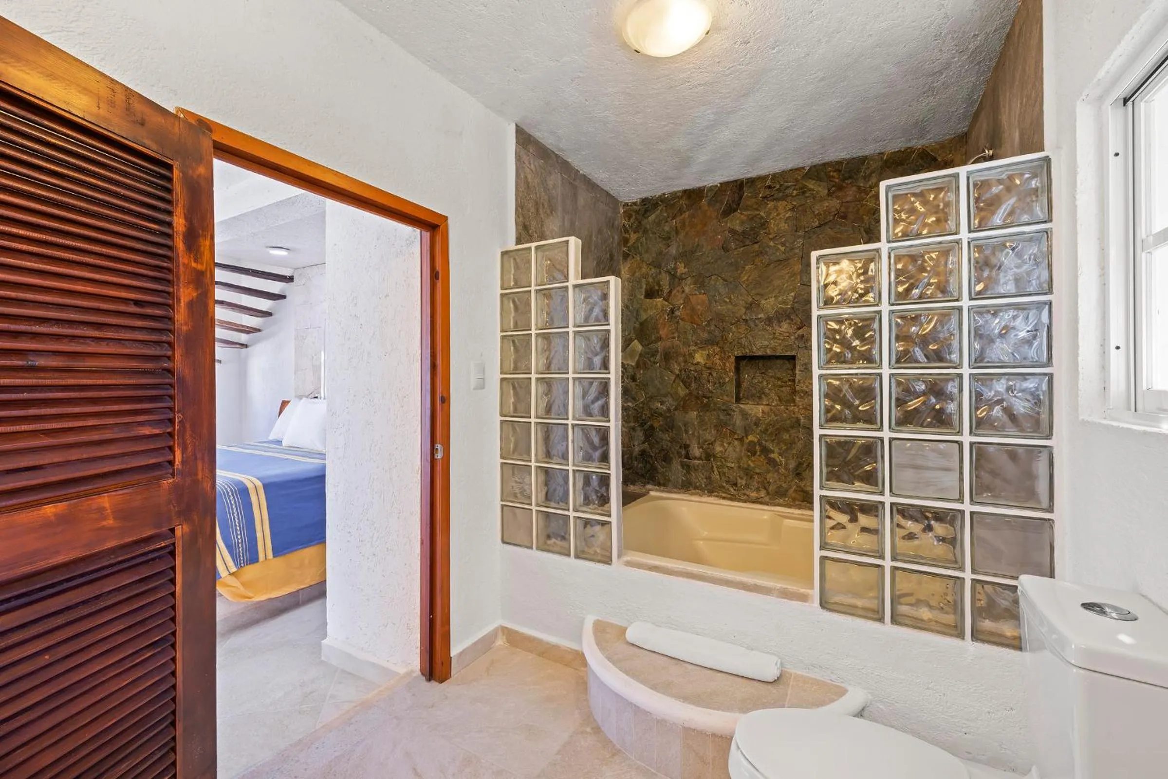 Bathroom in Casa Cenote Hotel