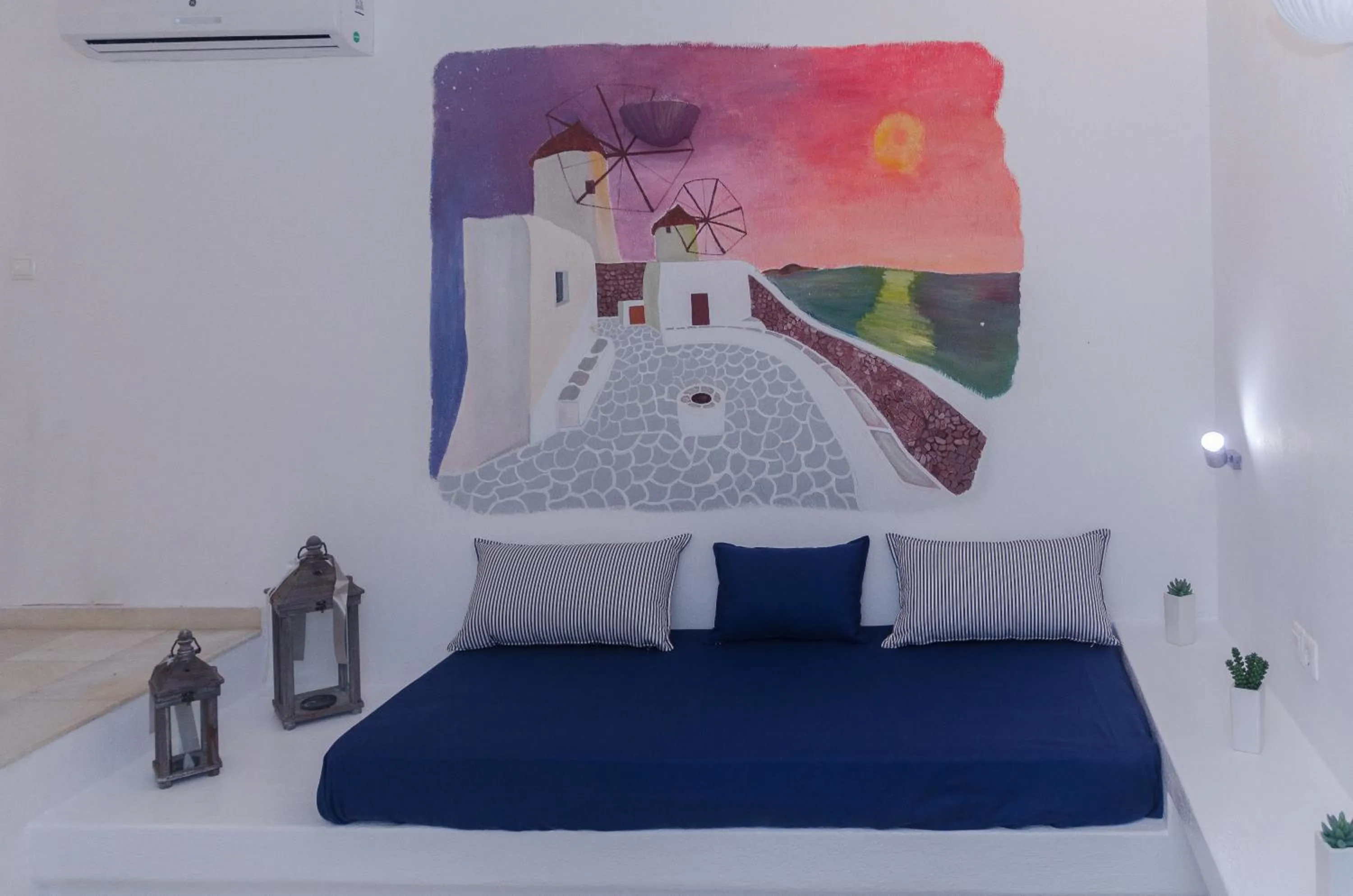 Decorative detail, Bed in Casa Di Roma