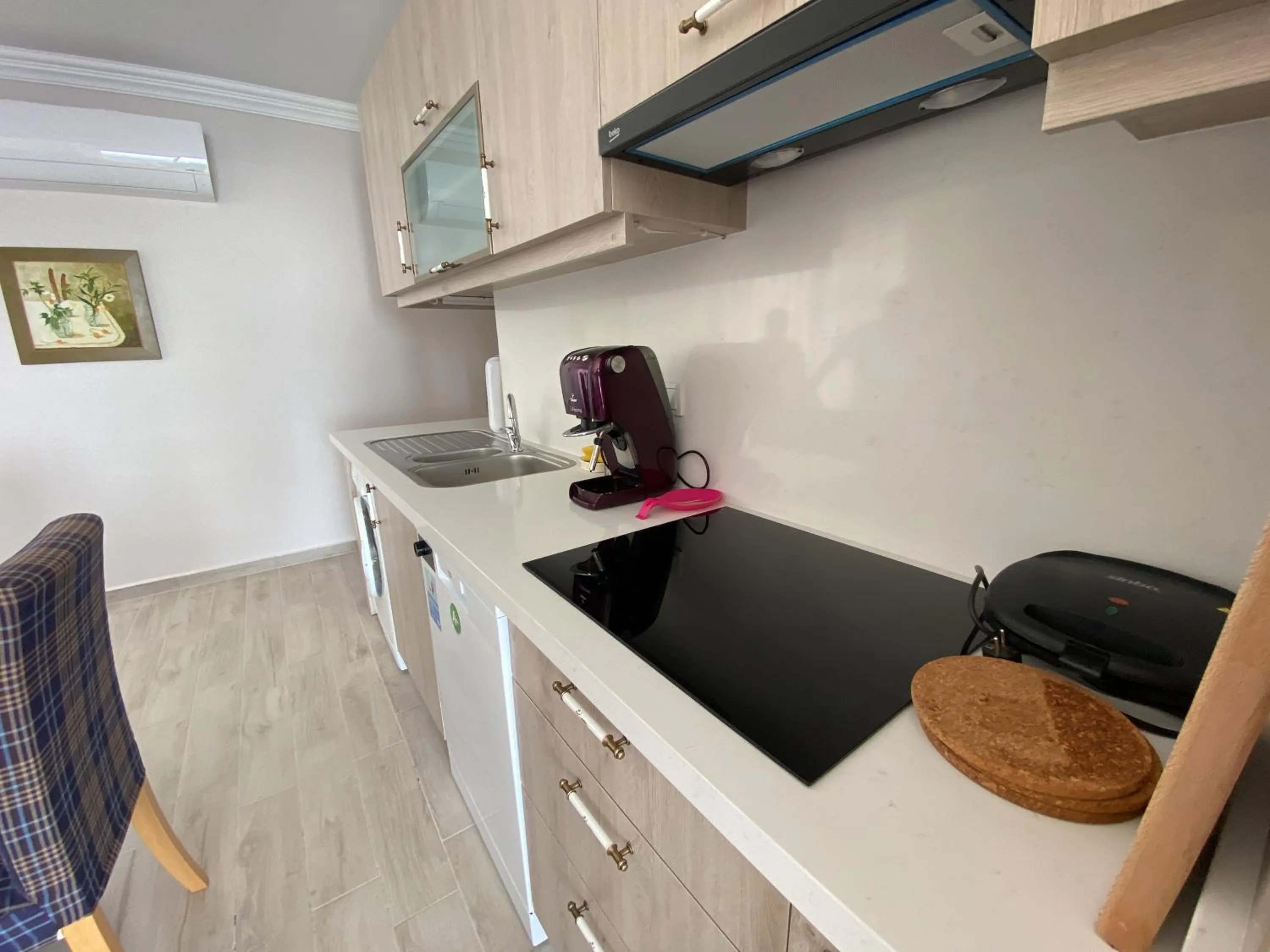 Coffee/tea facilities in The Diplomat Hotel