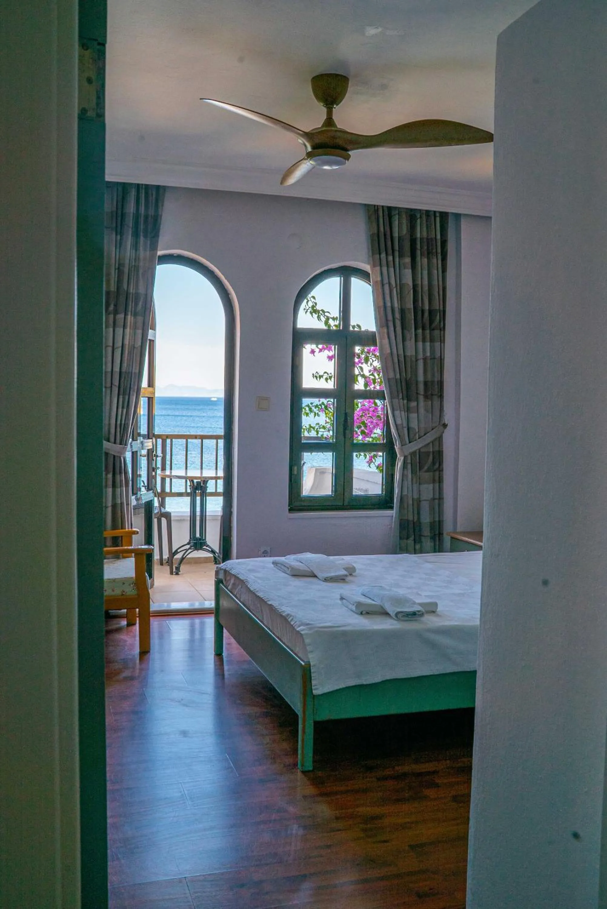 View (from property/room), Bed in The Diplomat Hotel