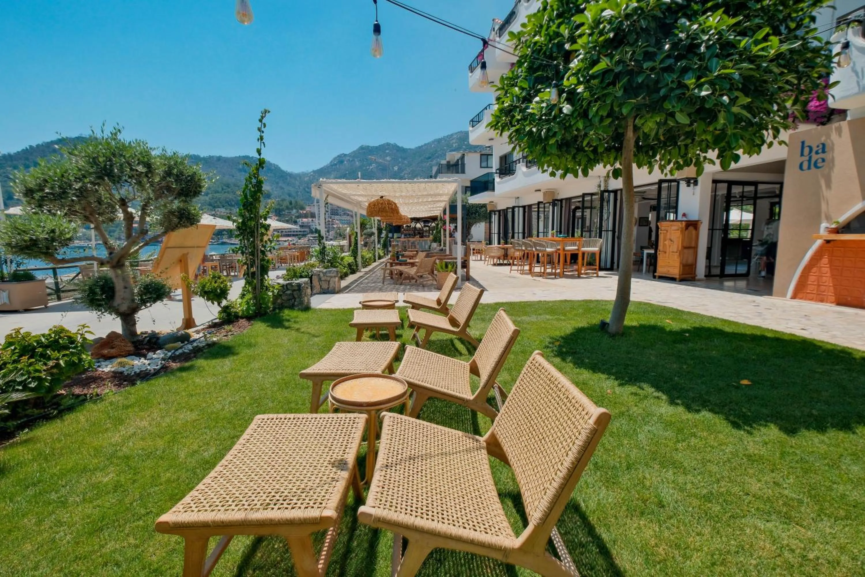 Restaurant/places to eat in The Diplomat Hotel