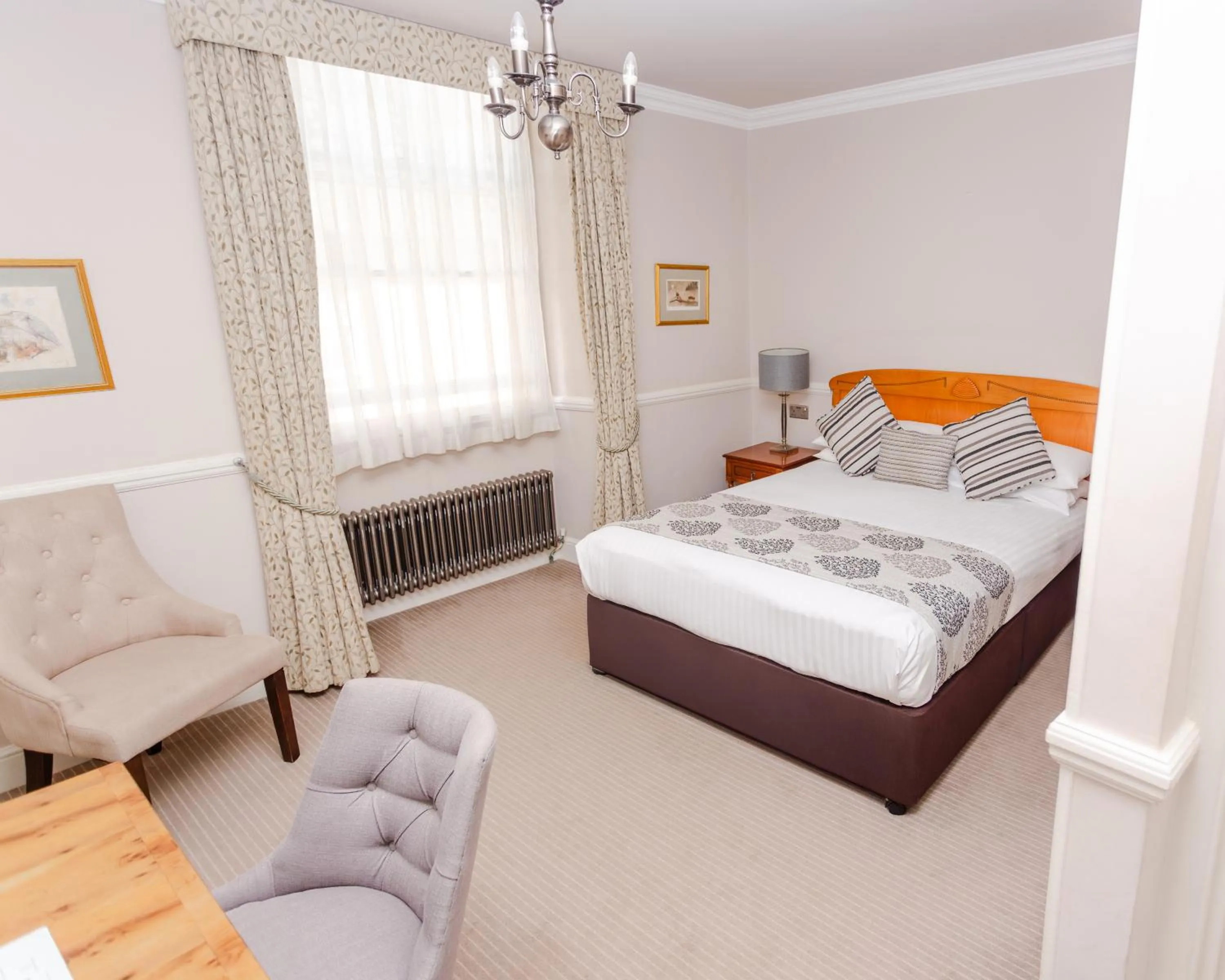 Bed in The Snooty Fox