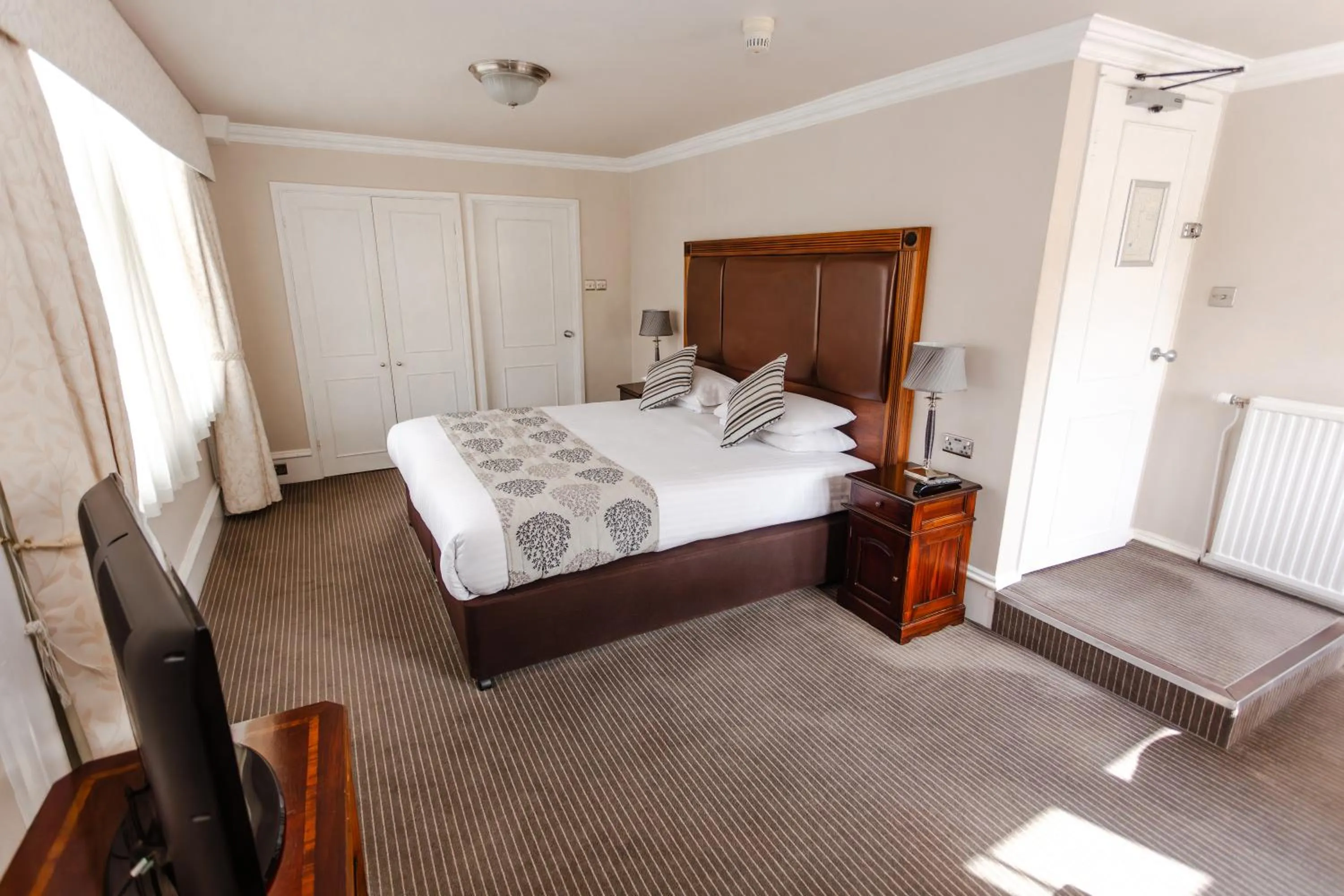 Bed in The Snooty Fox