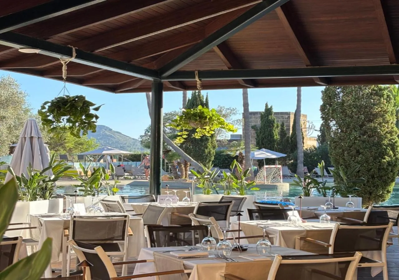 Restaurant/places to eat in PortBlue Club Pollentia Resort & Spa