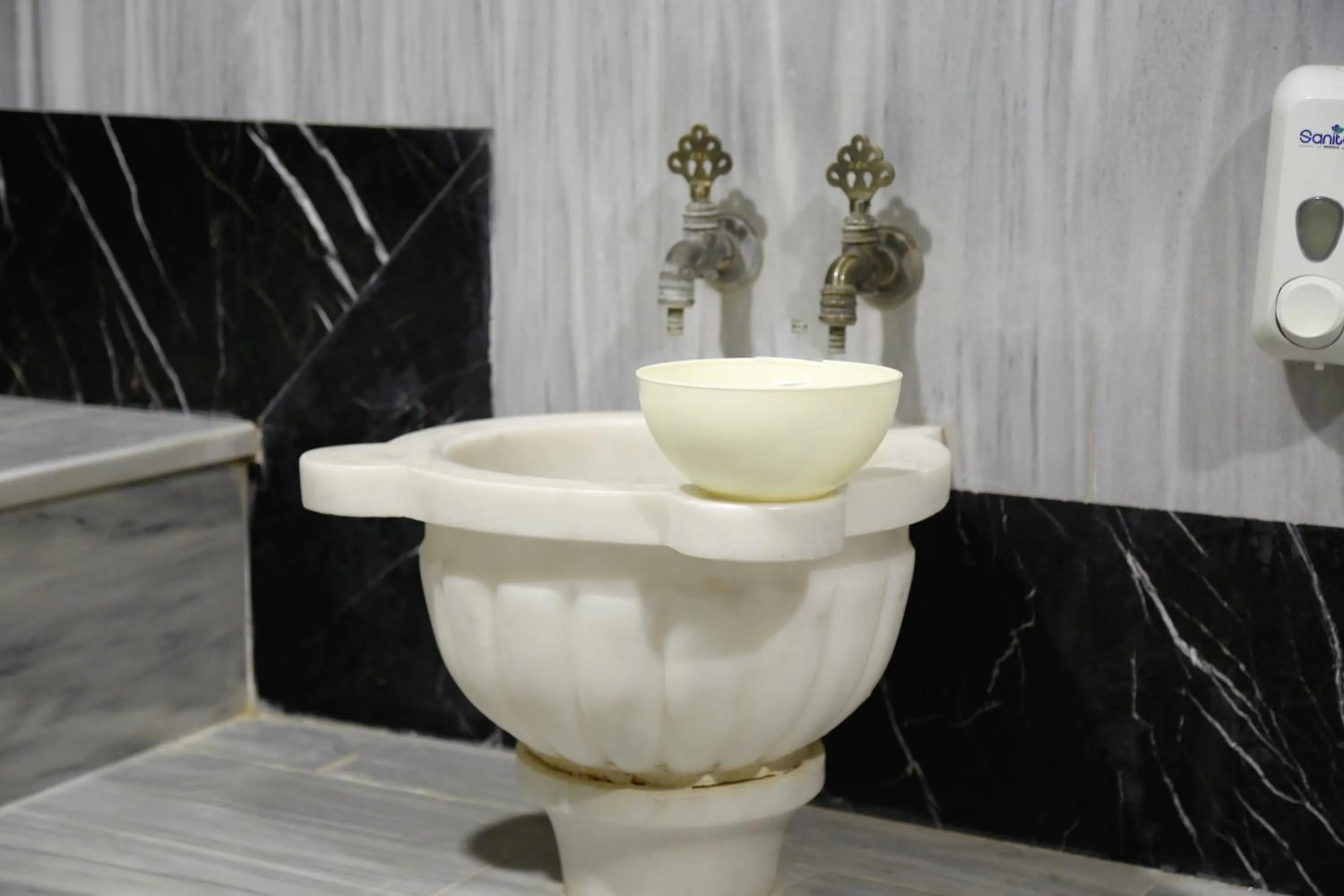 Bathroom in Erbil Quartz Hotel