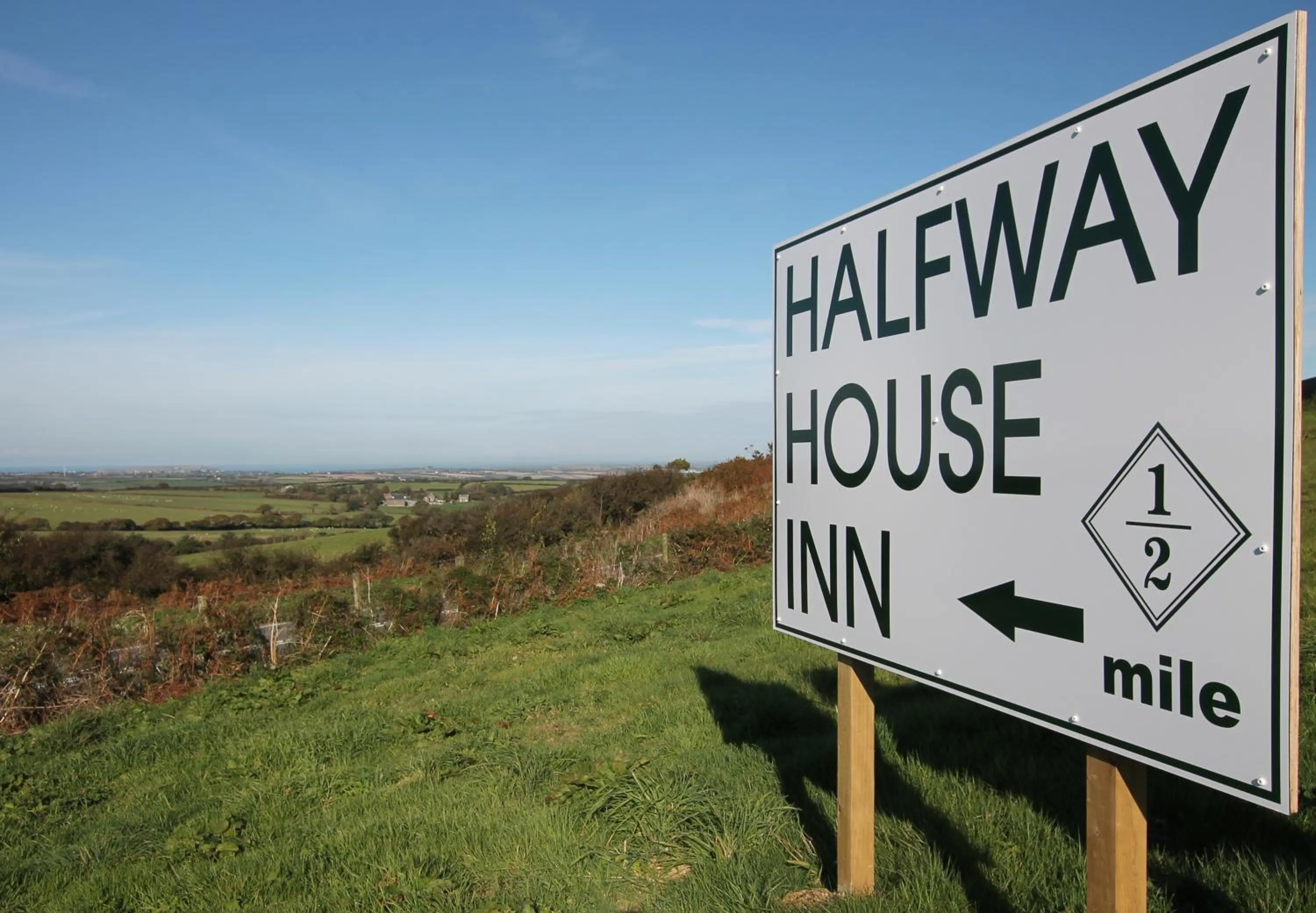 Area and facilities in Halfway House Inn
