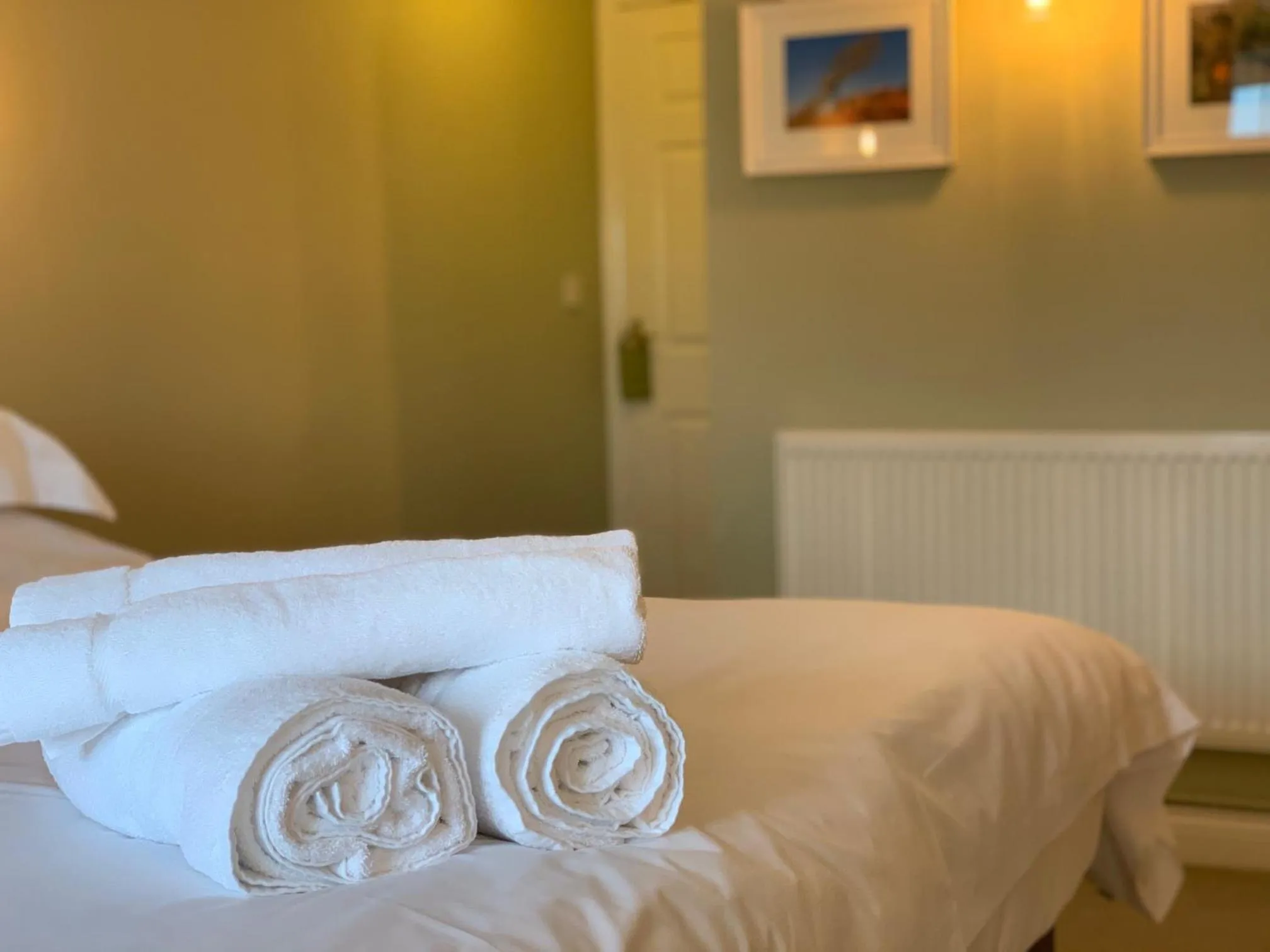 Bed in Halfway House Inn