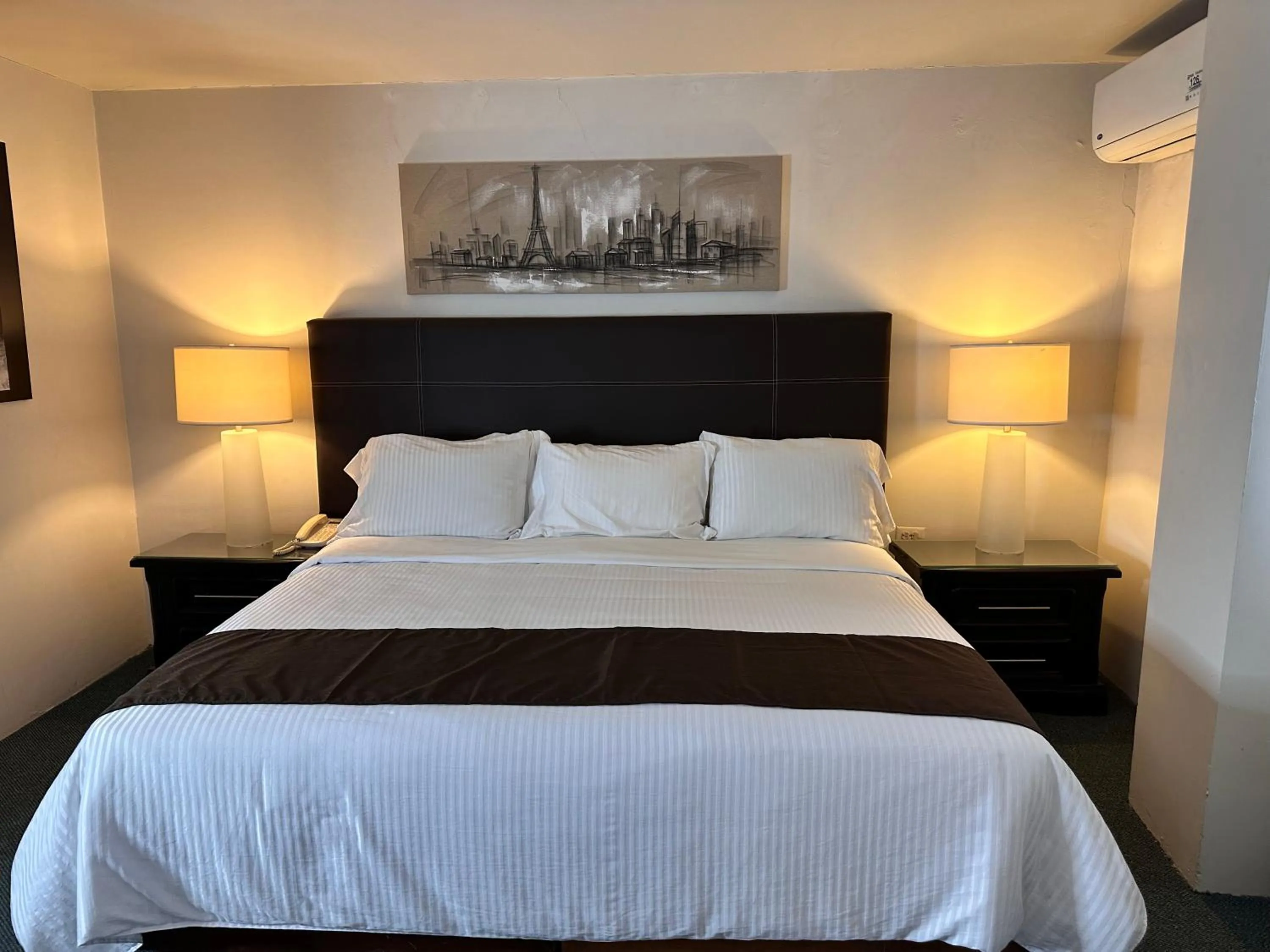 Bed in Hotel del Fresno