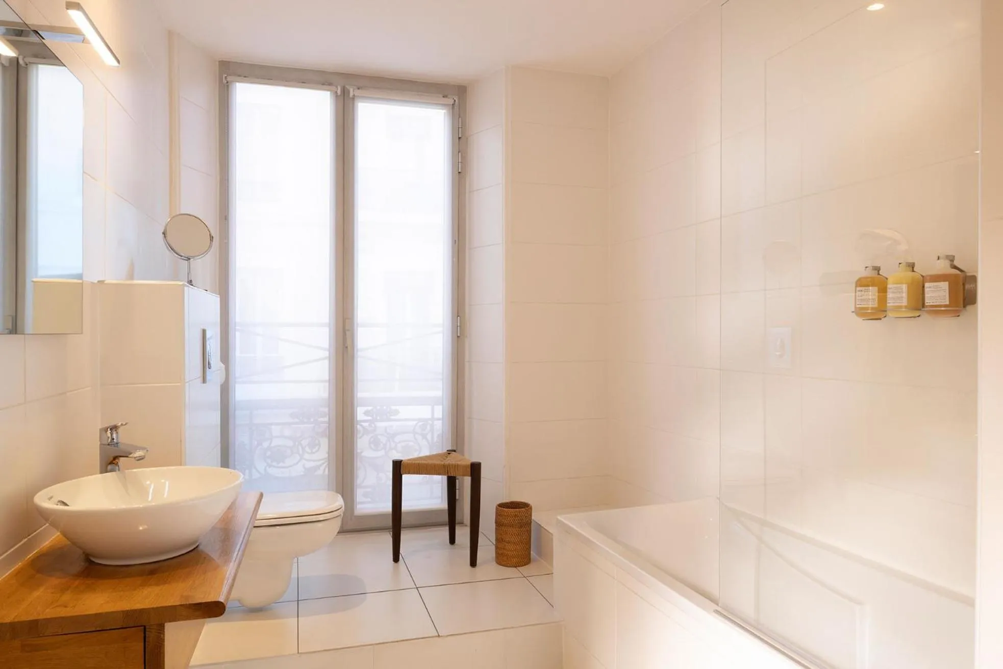 Bathroom in Crisol Lumière