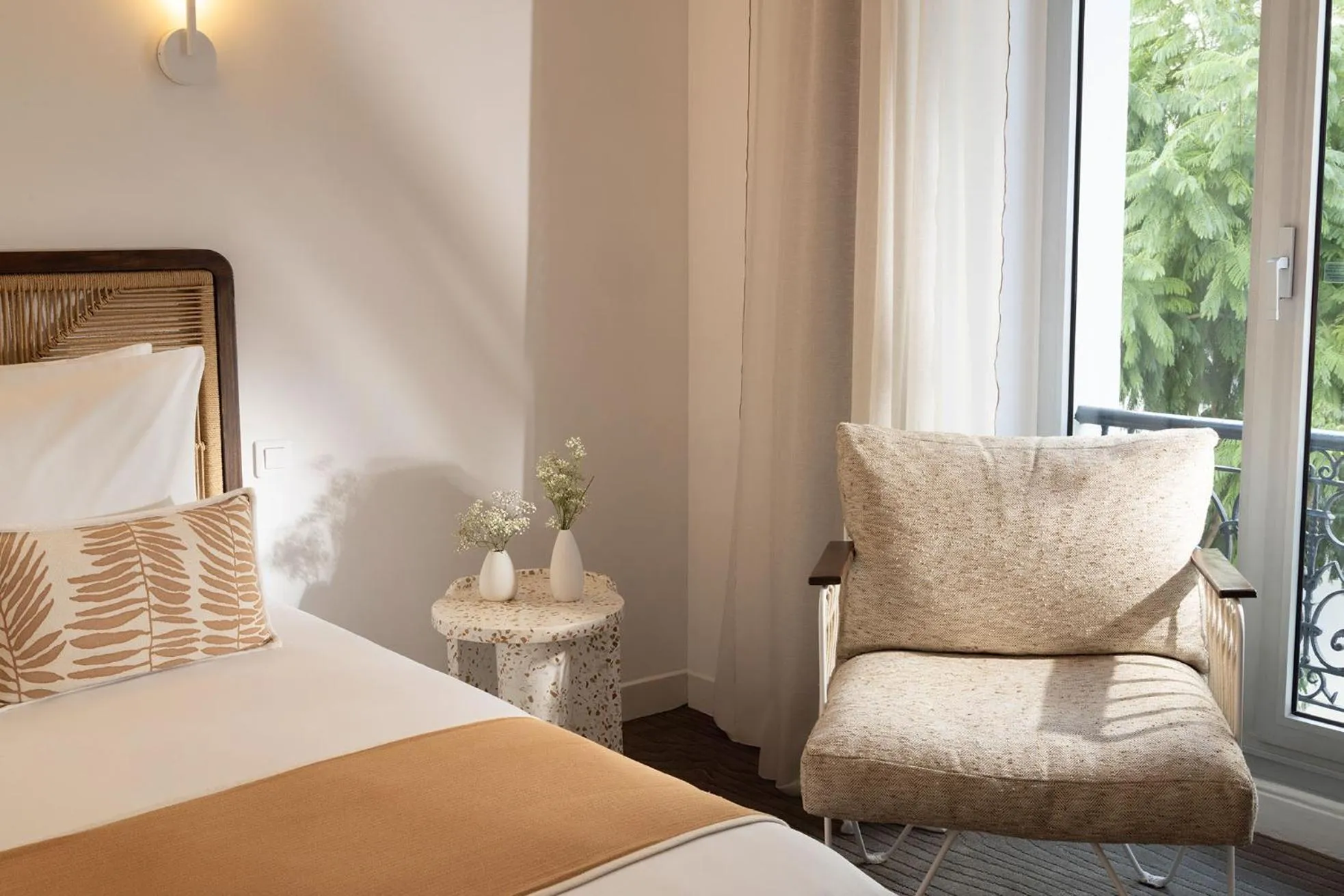 Bedroom, Bed in Crisol Lumière