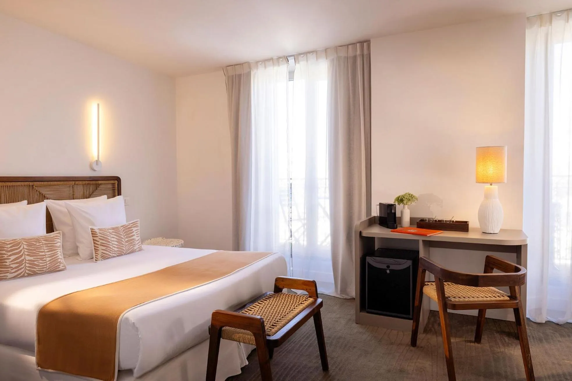 Bedroom, Bed in Crisol Lumière