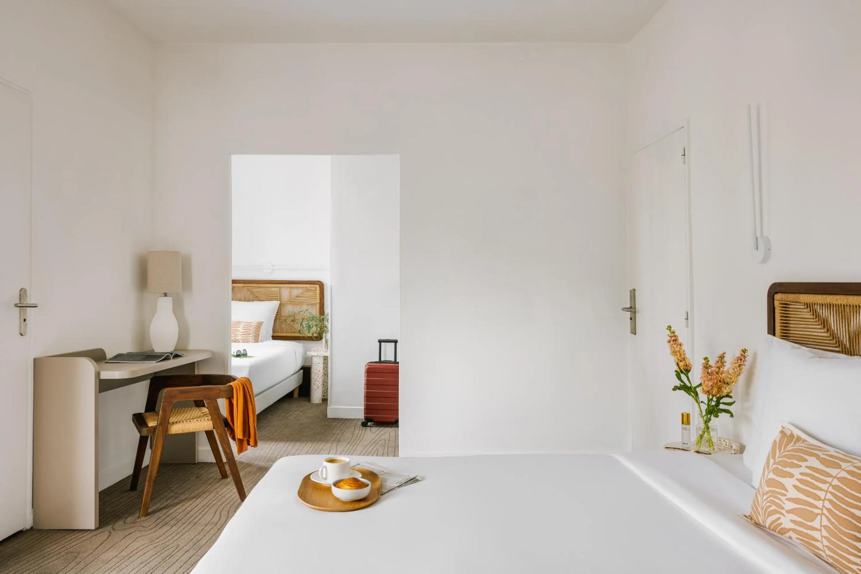 Bed in Yelo Lumière powered by Sonder