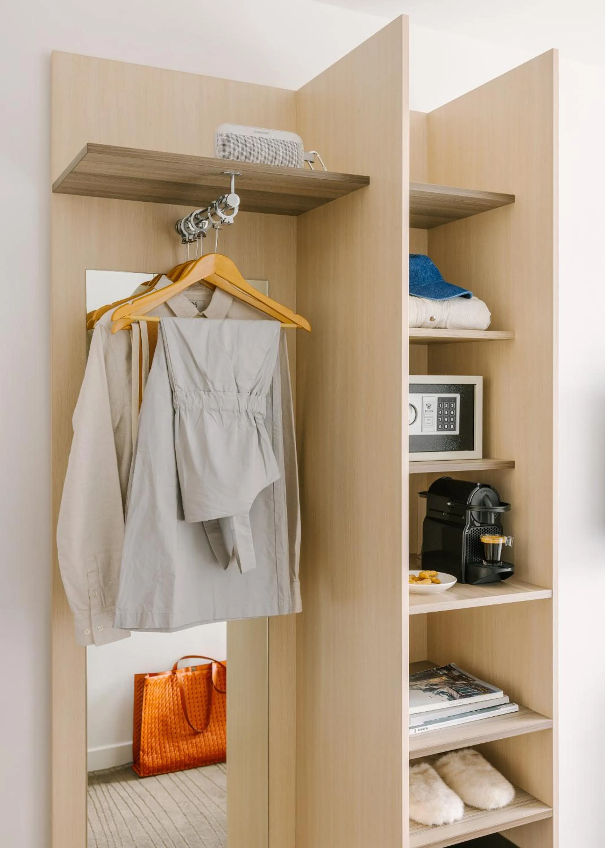 Yelo Lumière powered by Sonder