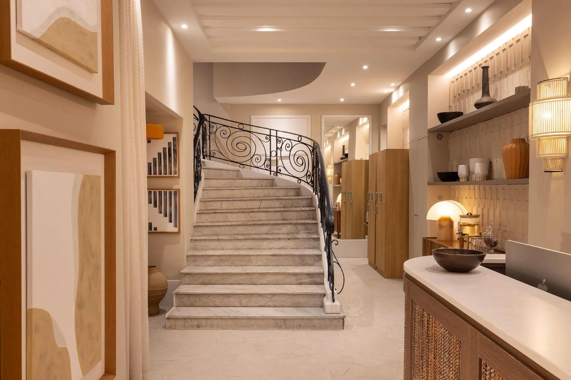 Lobby or reception in Crisol Lumière