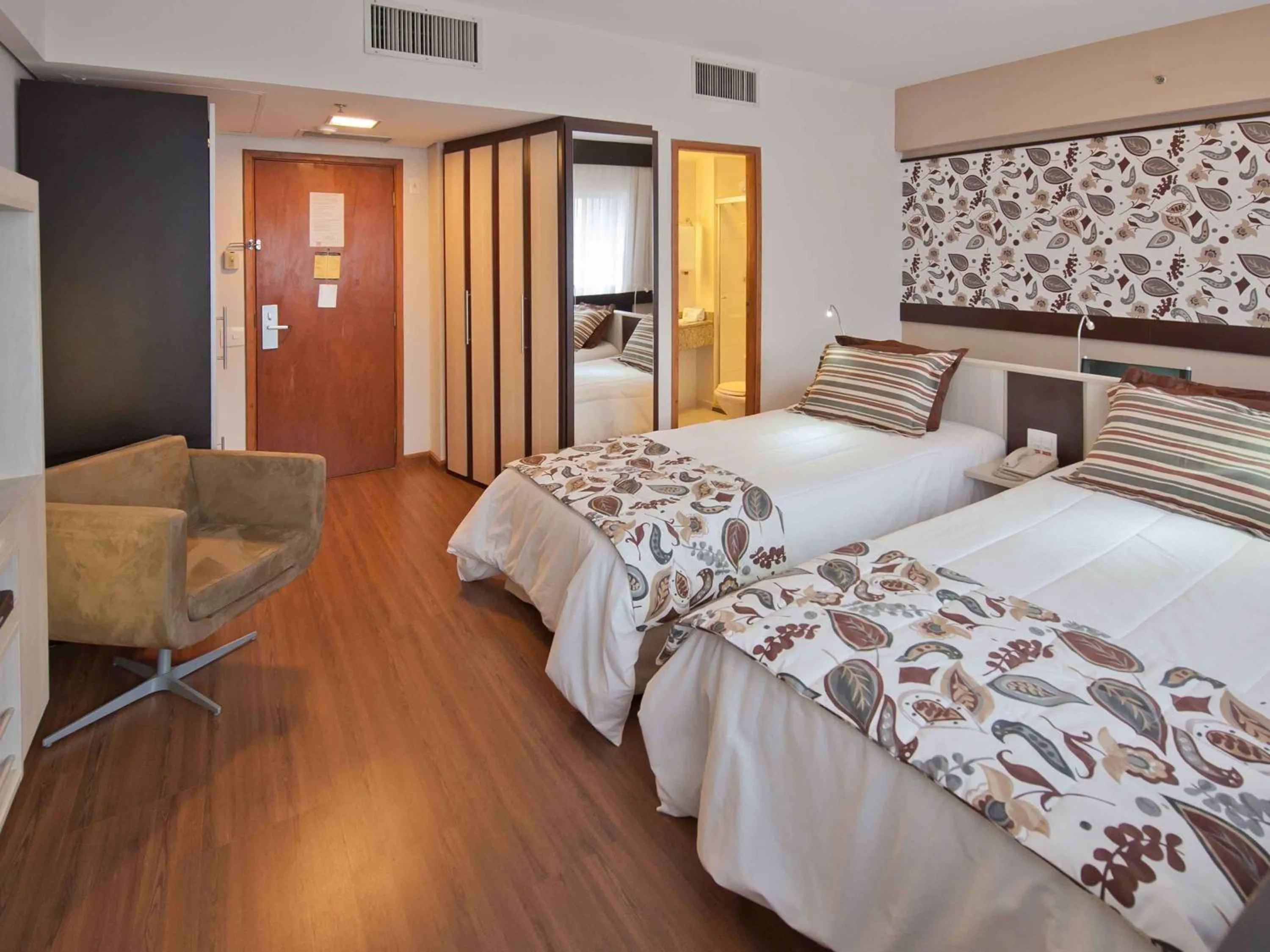 Photo of the whole room, Bed in Mercure Sao Paulo Bela Vista