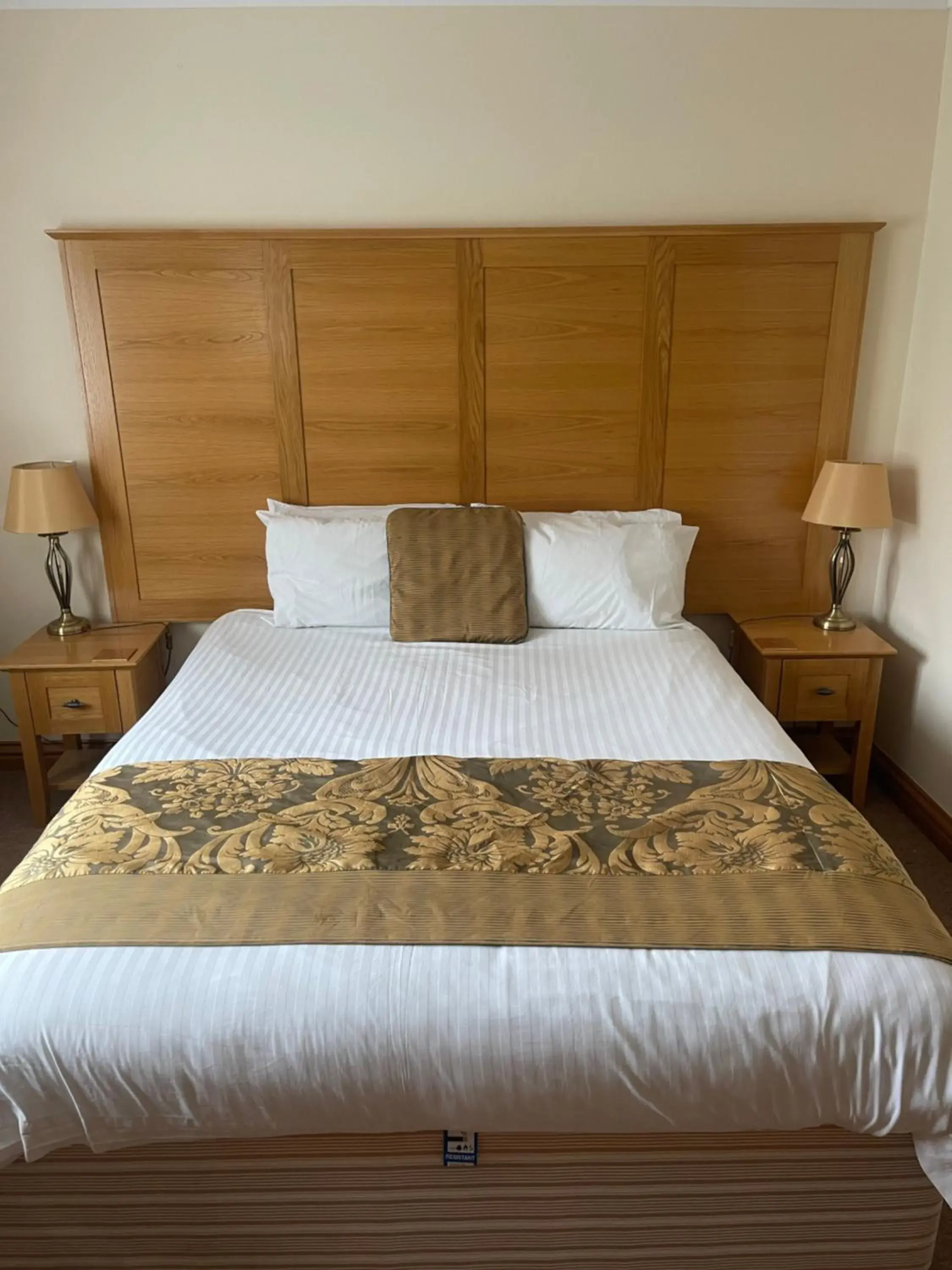 Superior King Room in The Chetwynde - Self Check In HMO Superior King Room in The Chetwynde - Self Check In HMO