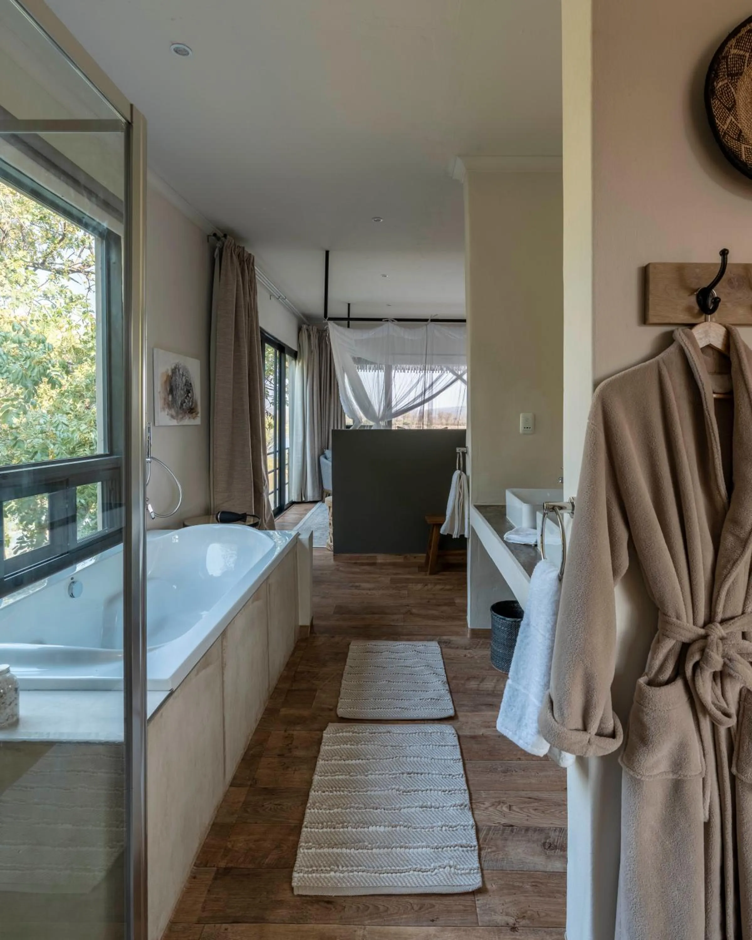 Bath, Bed in Zambezi Dusk River Facing-all inclusive-Luxury Accommodation