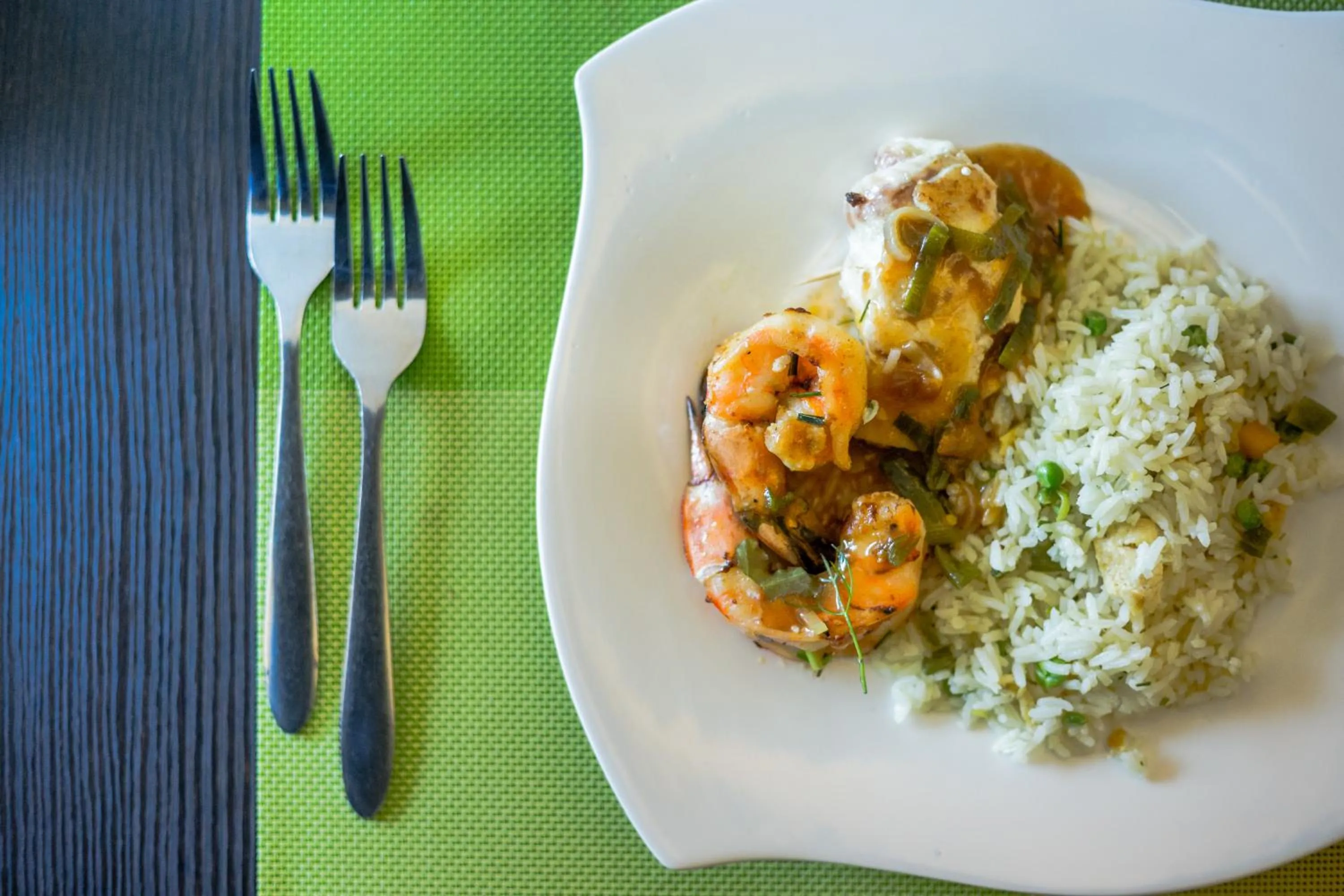 Restaurant/places to eat in Nobila Airport Hotel