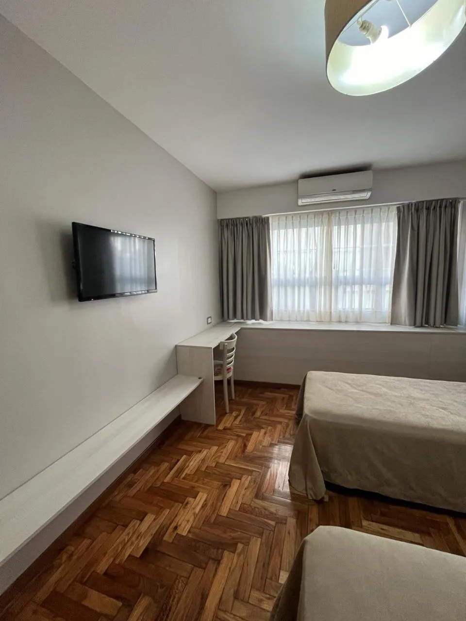 Bed in Columbia Palace Hotel