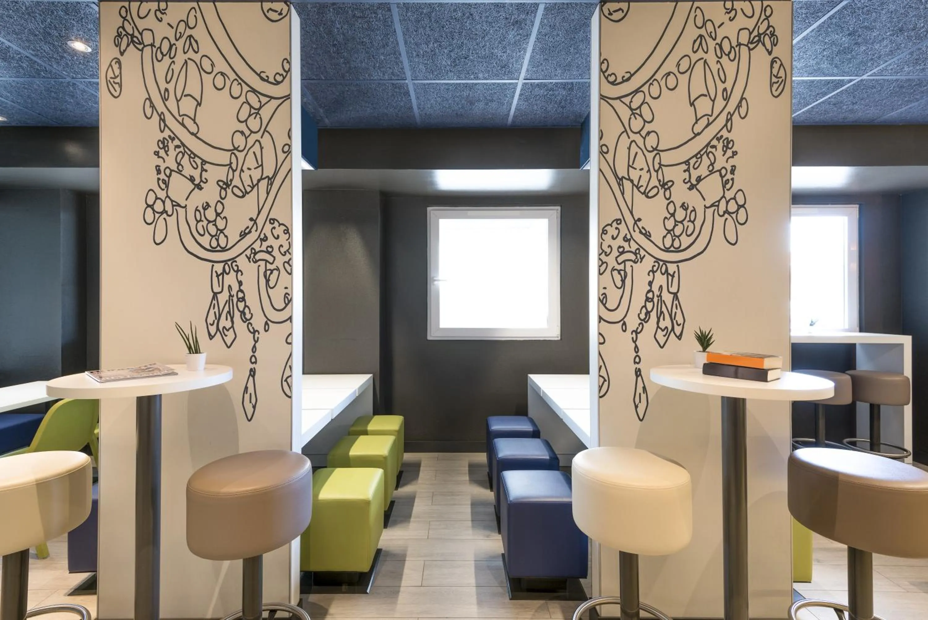 Lounge or bar in Ibis Budget Bilbao Barakaldo