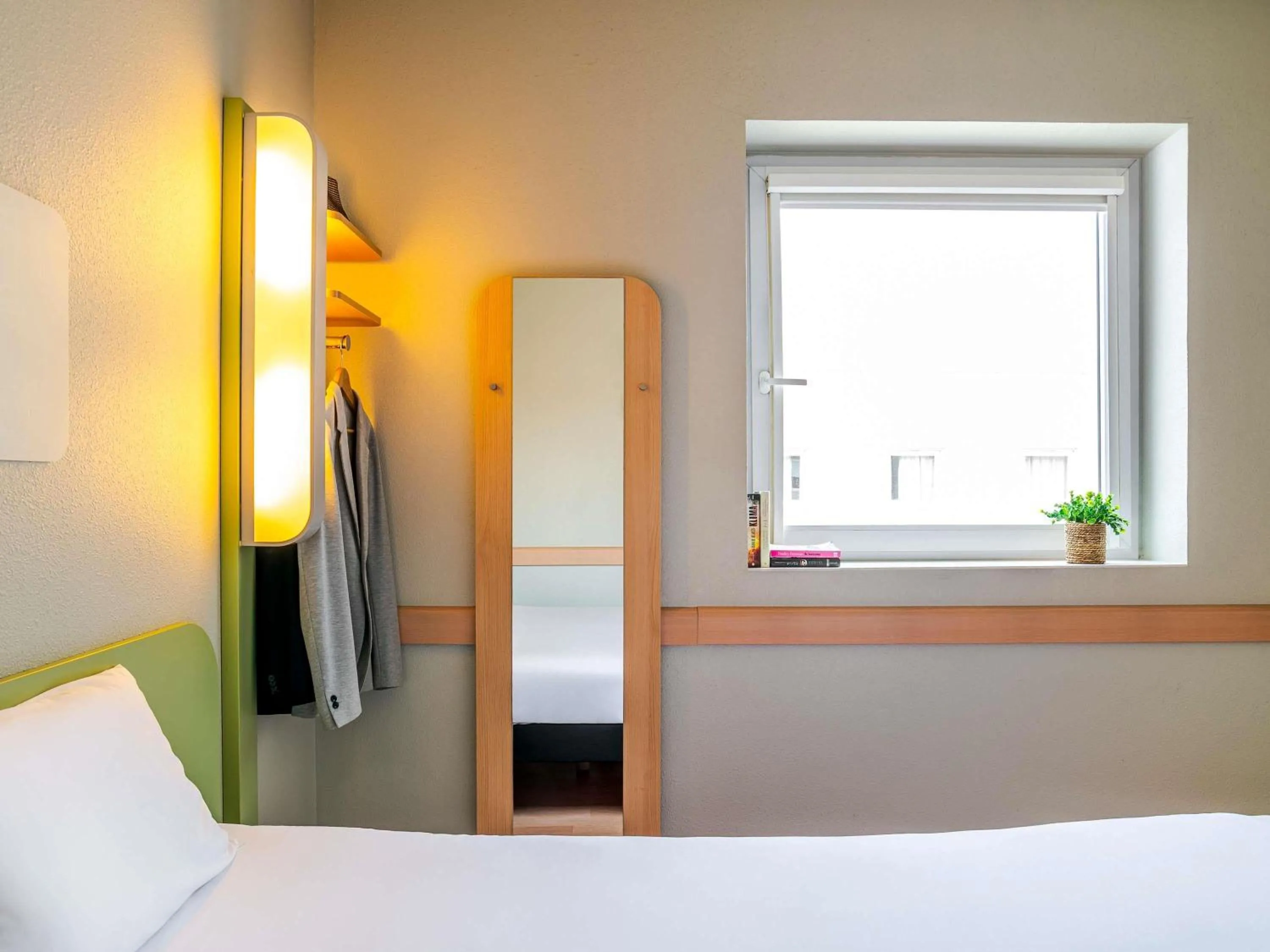 Bedroom, Bed in Ibis Budget Bilbao Barakaldo