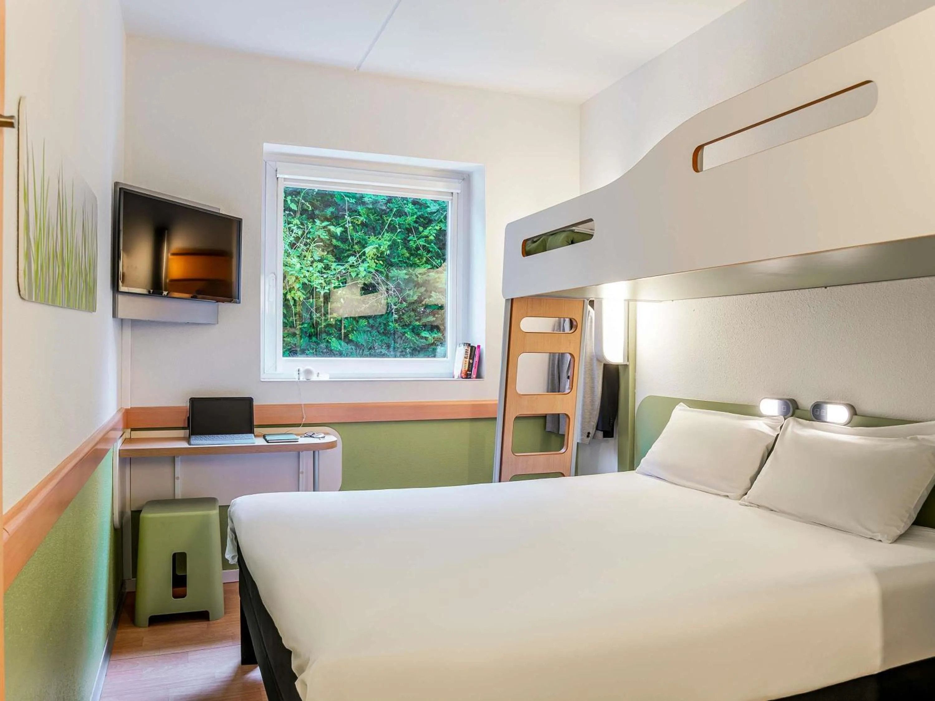 Bedroom, Bed in Ibis Budget Bilbao Barakaldo