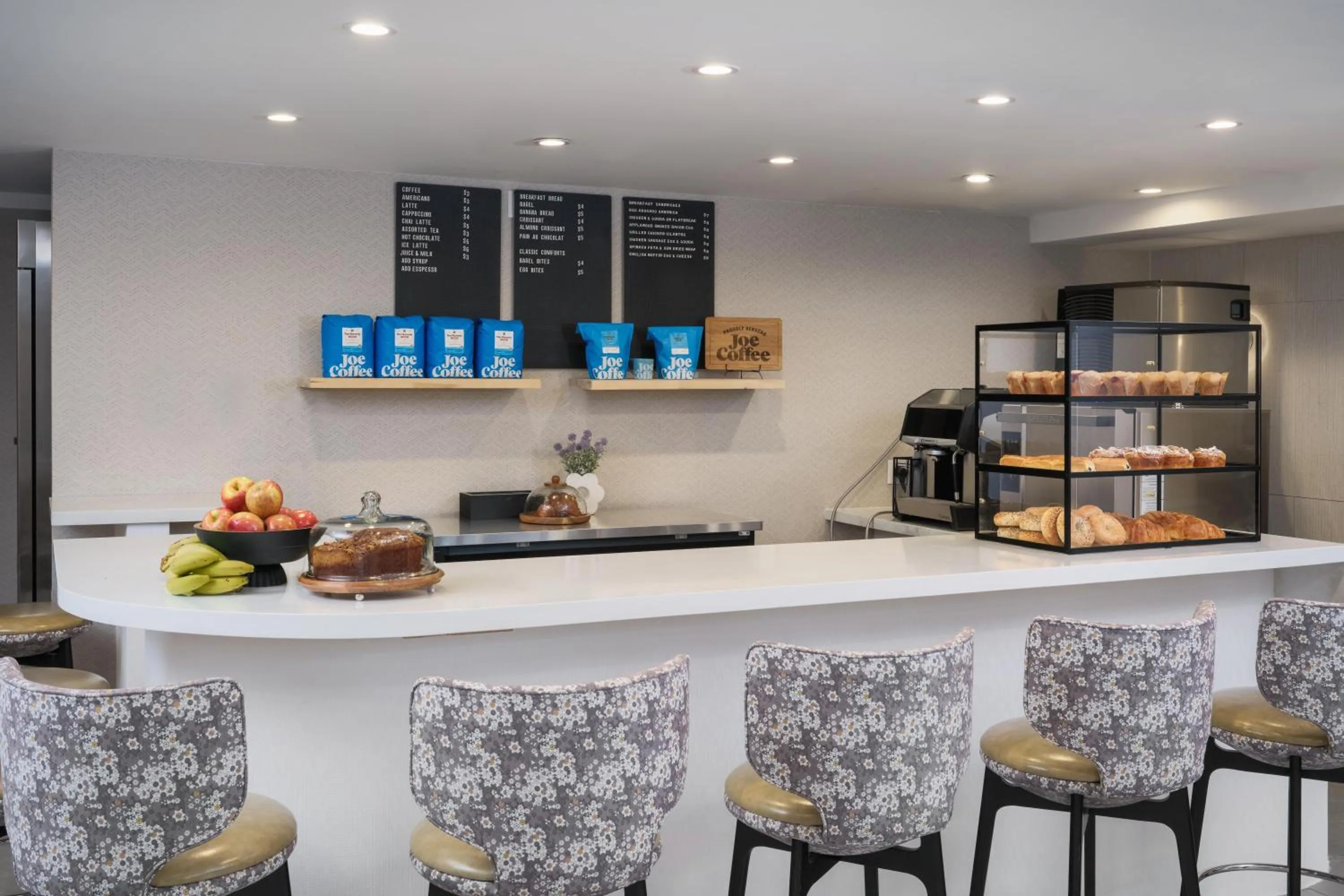 Restaurant/places to eat in The Nedia, BW Signature Collection