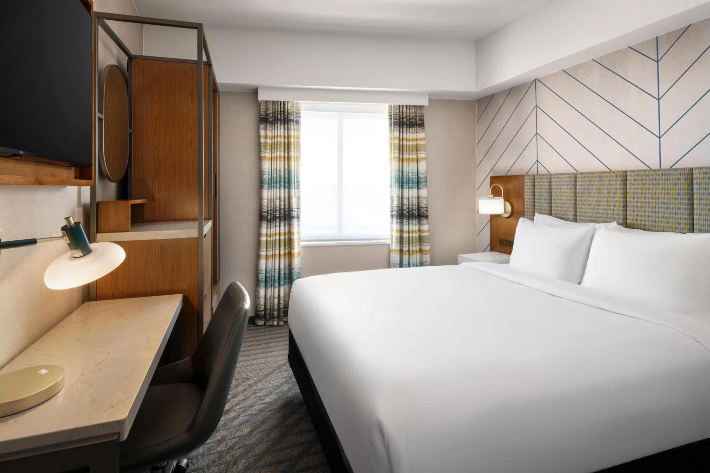 Photo of the whole room, Bed in The Nedia, BW Signature Collection