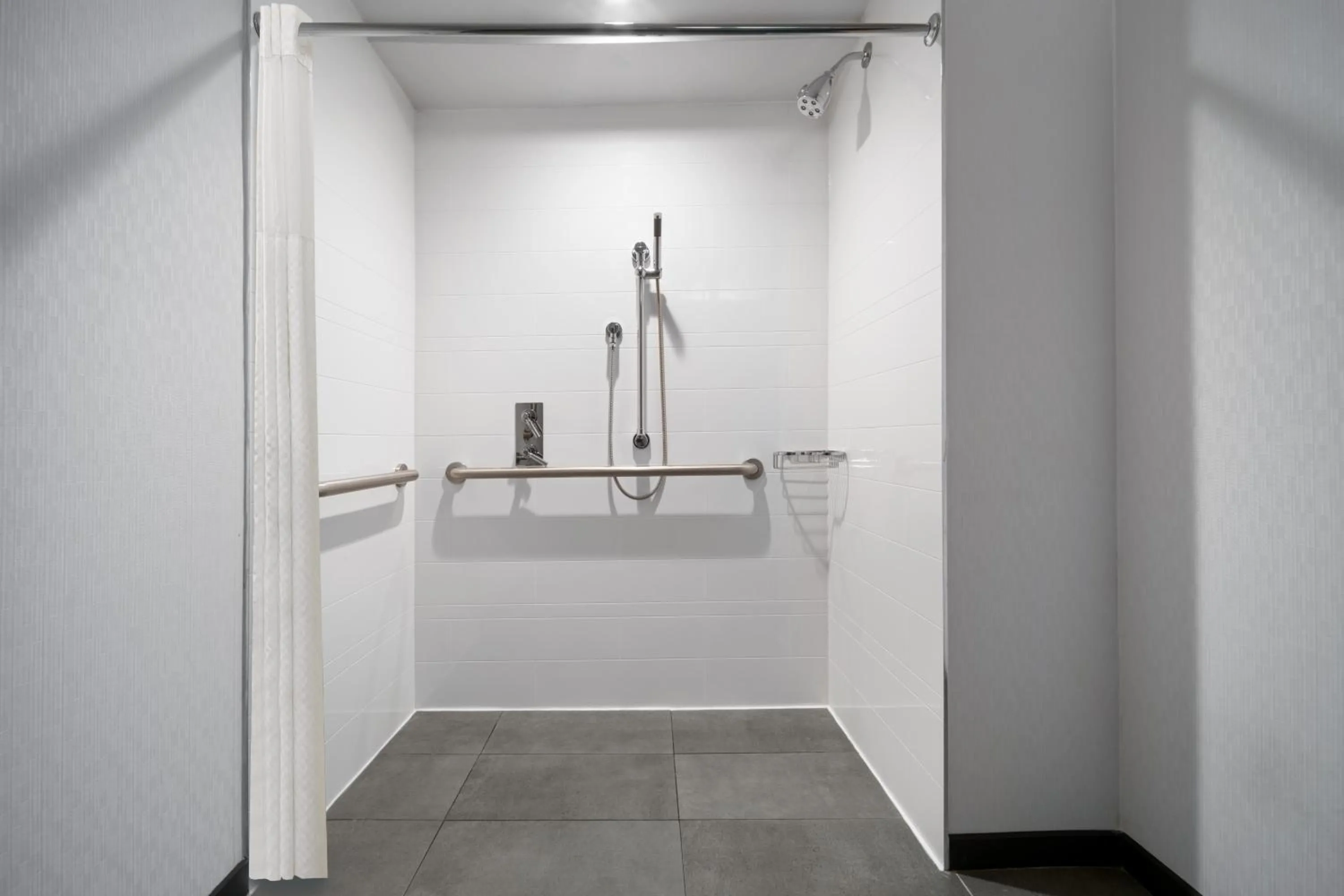 Shower in The Nedia, BW Signature Collection