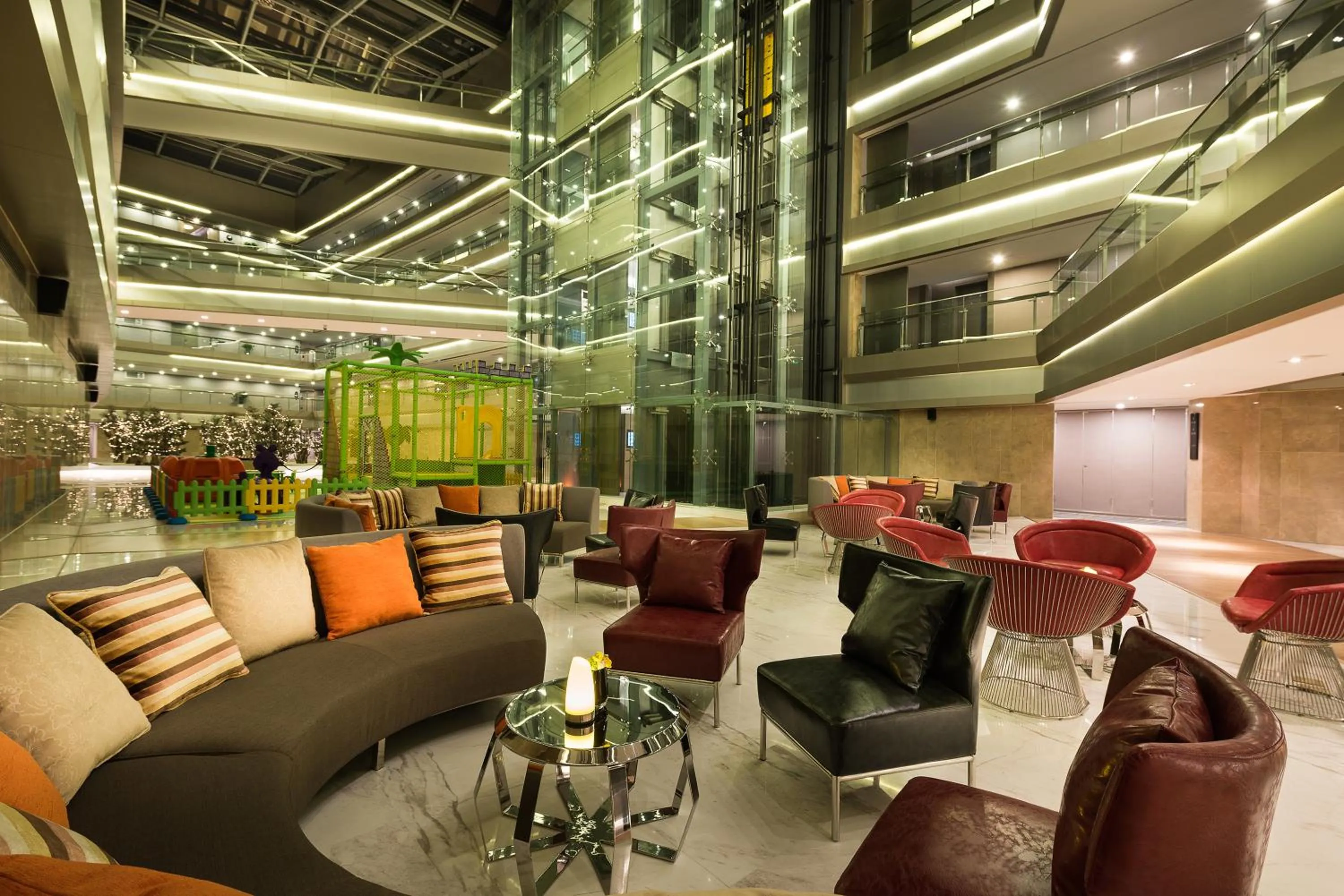 Lounge or bar in Pullman Nanjing Lukou Airport