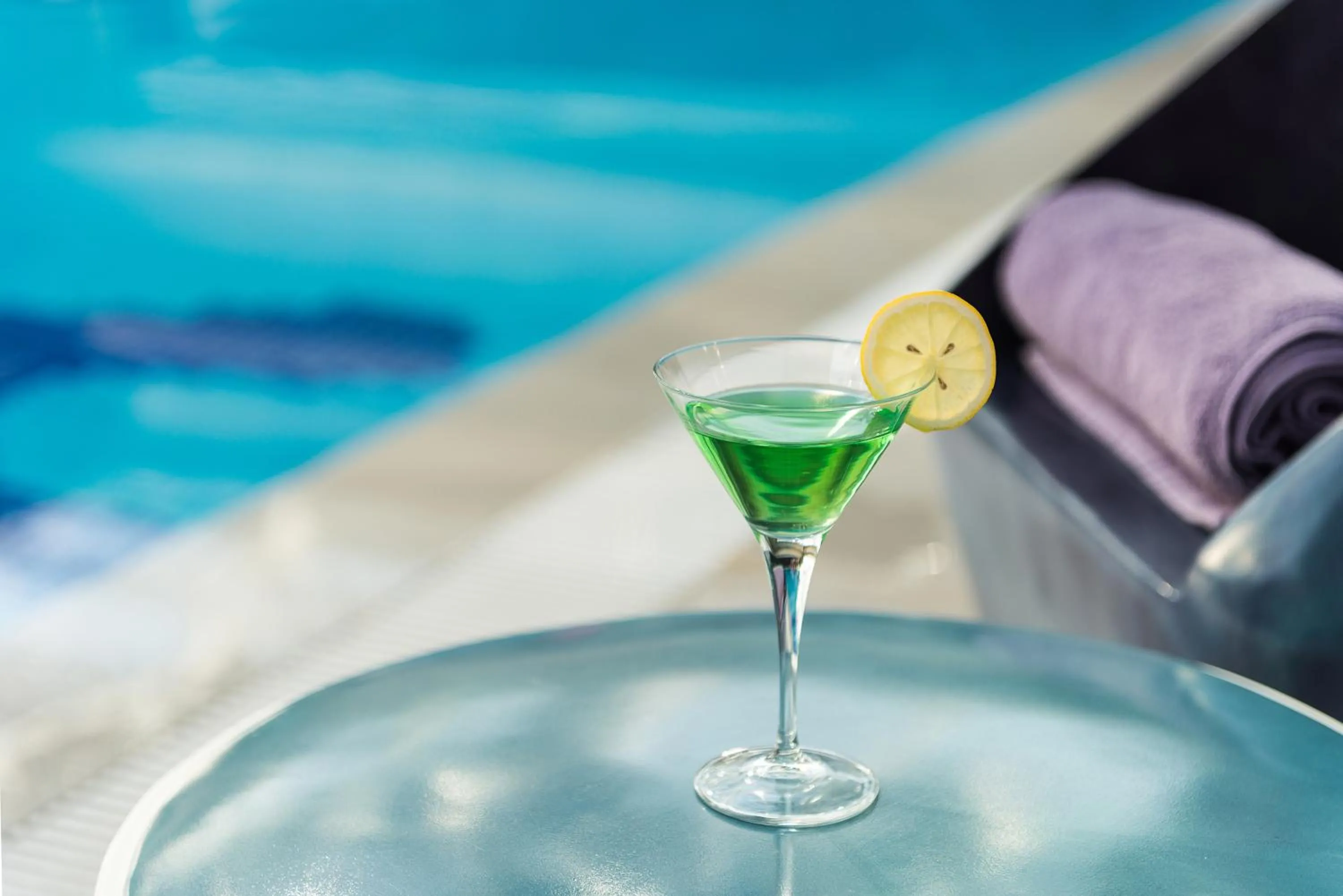 Swimming pool in Pullman Nanjing Lukou Airport